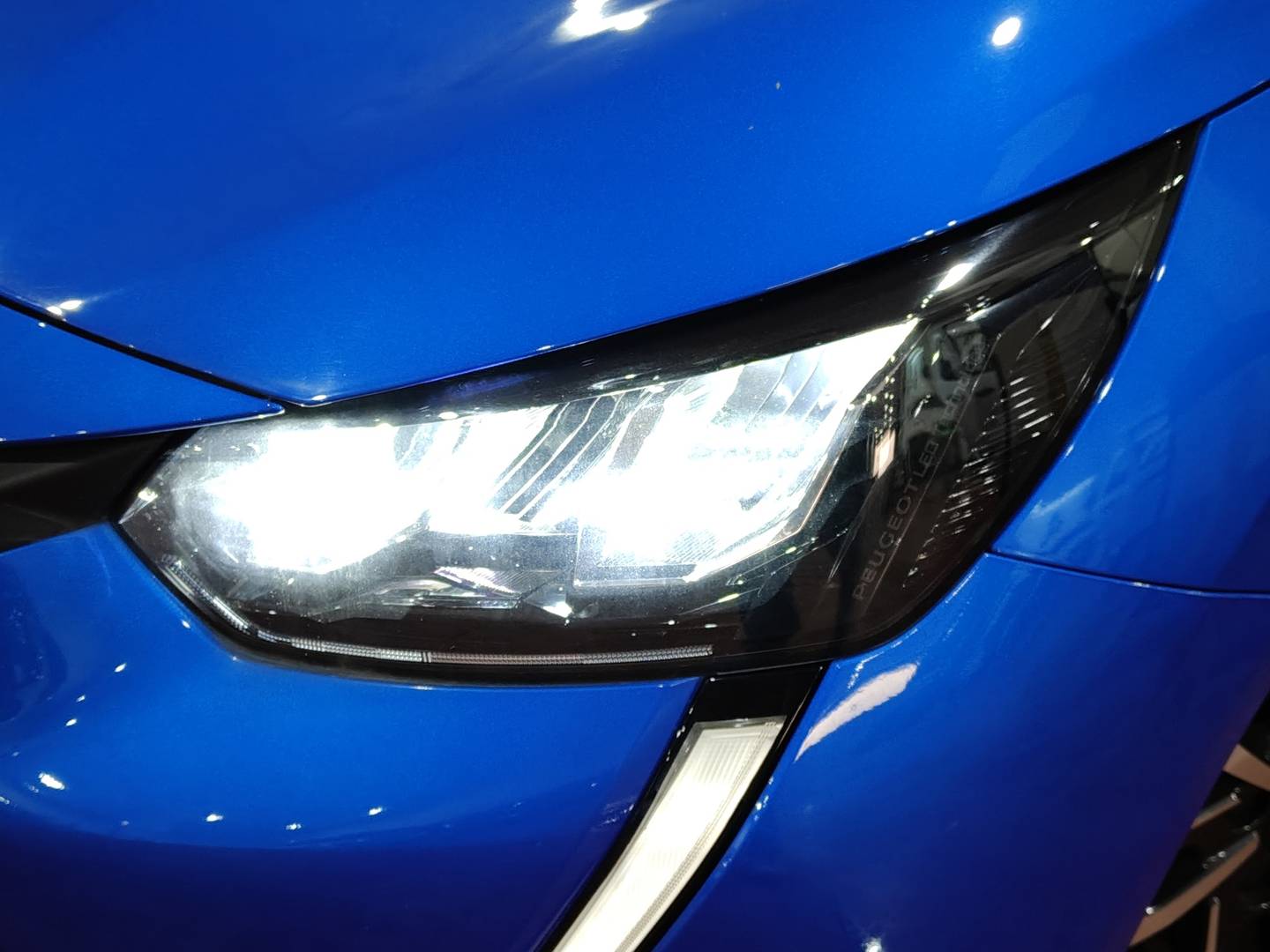 Foto Peugeot 208 Peugeot 208 PureTech 100 Allure  (100 CV)