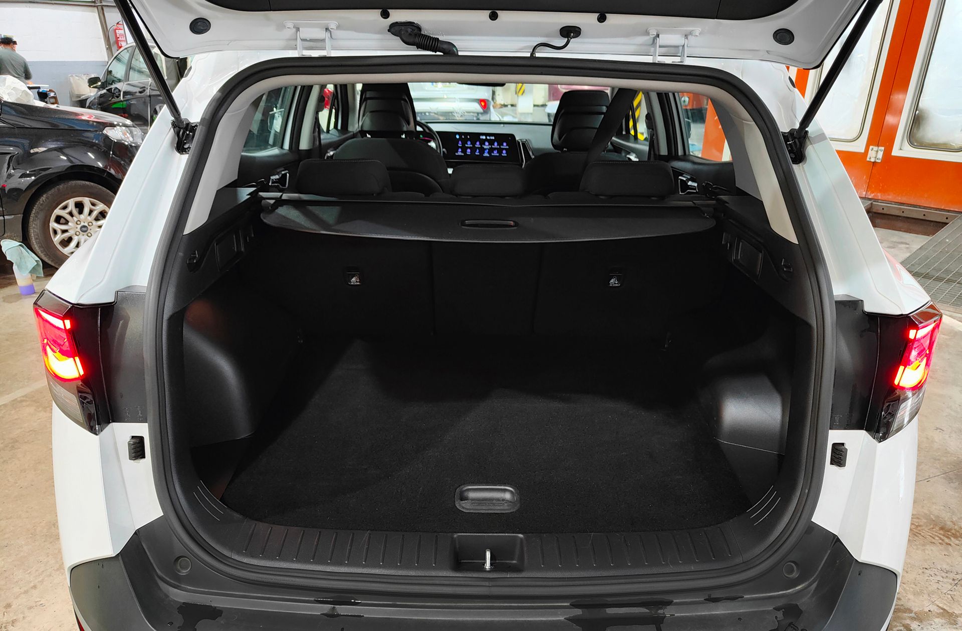 Kia Sportage 1.6 T-GDi MHEV Drive 4x2 - foto 17