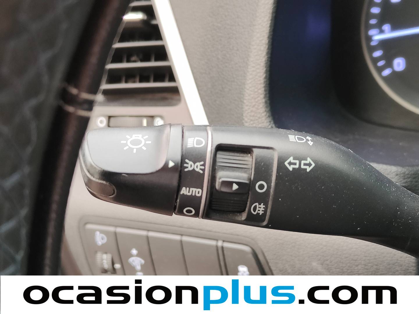 Extras y acabados del Hyundai Tucson Hyundai Tucson 1.6 GDI BlueDrive Essence 4x2 (131 CV)