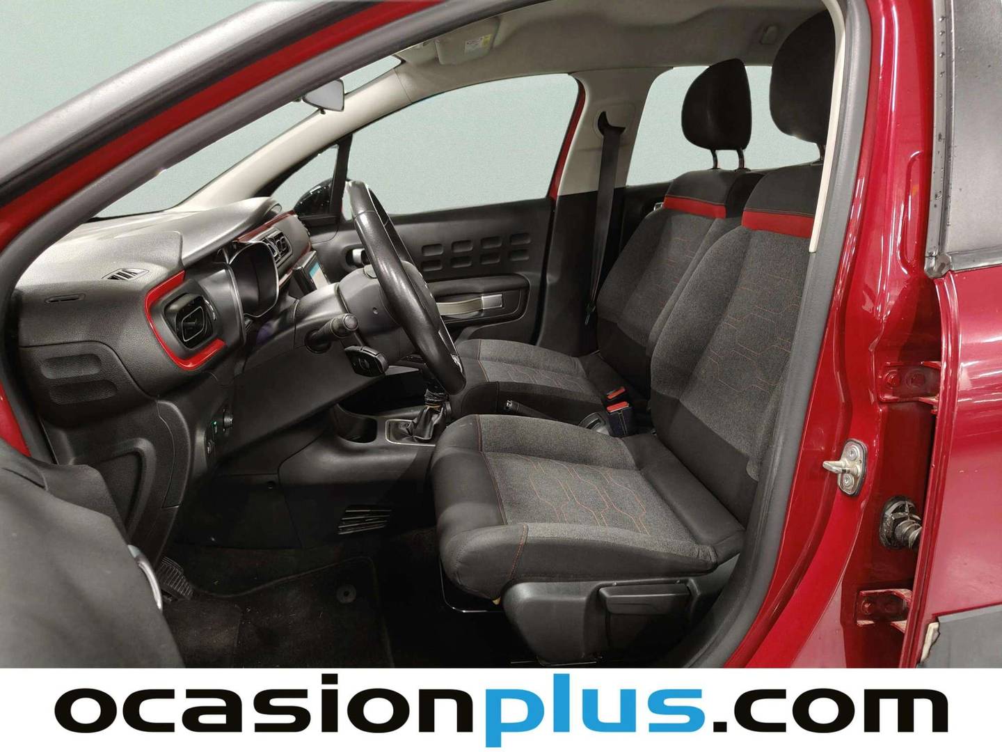 Foto asientos delanteros Citroën C3 Citroën C3 PureTech 82 Feel (82 CV)