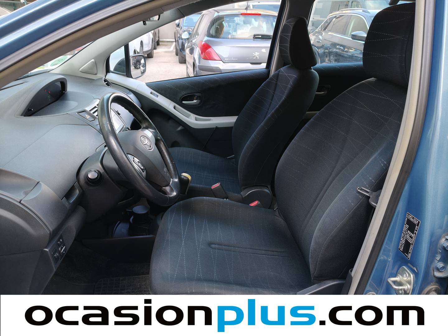 Foto asientos delanteros Toyota Yaris Toyota Yaris 1.3 VVT-i Sol (87 CV)