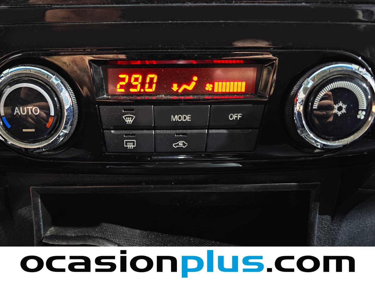 Extras del Mitsubishi Montero Mitsubishi Montero 3.2 DI-D Spirit Auto (190 CV) 7 Plazas