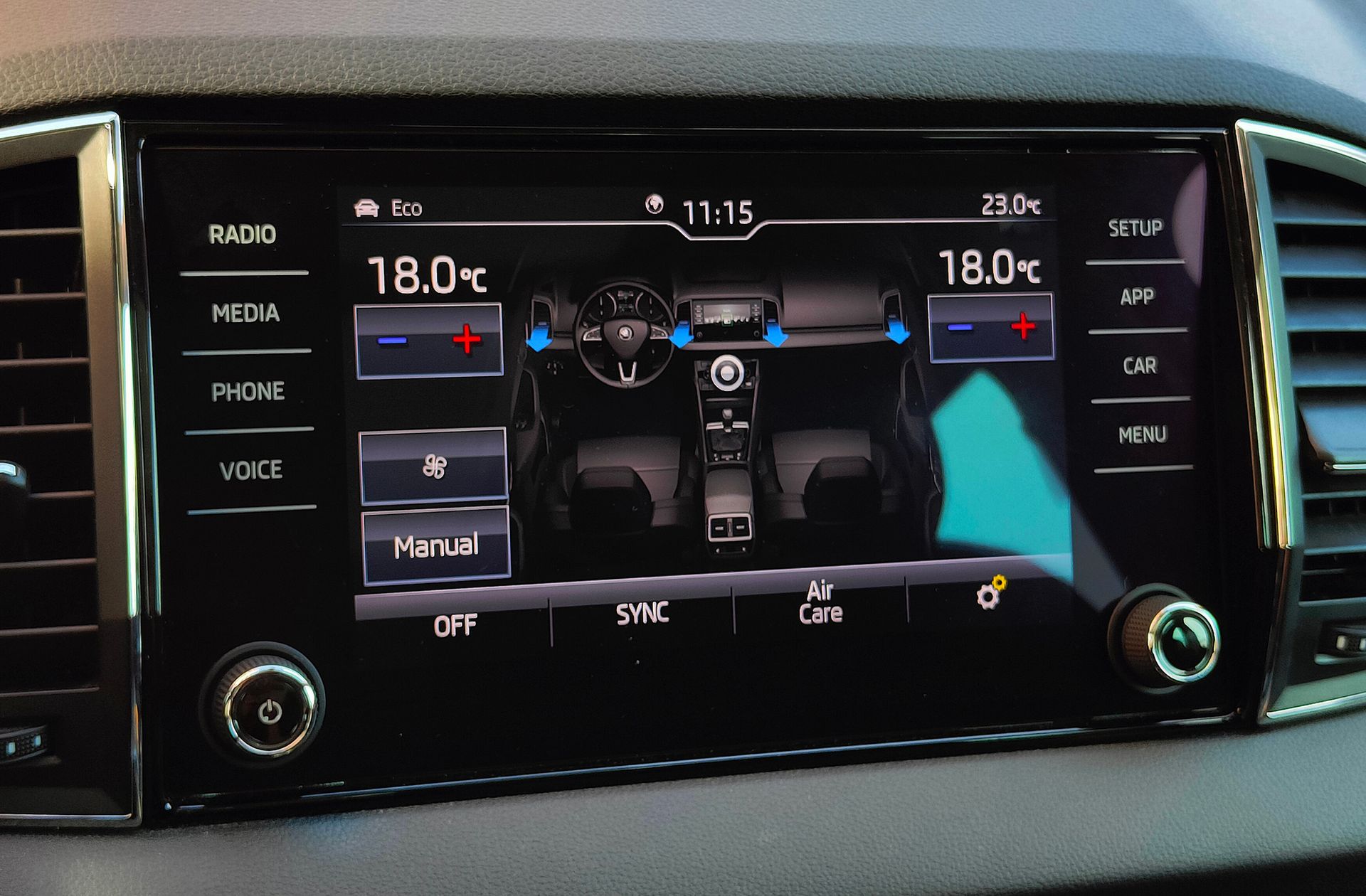 Škoda Karoq 1.5 TSI ACT Ambition DSG - foto 30