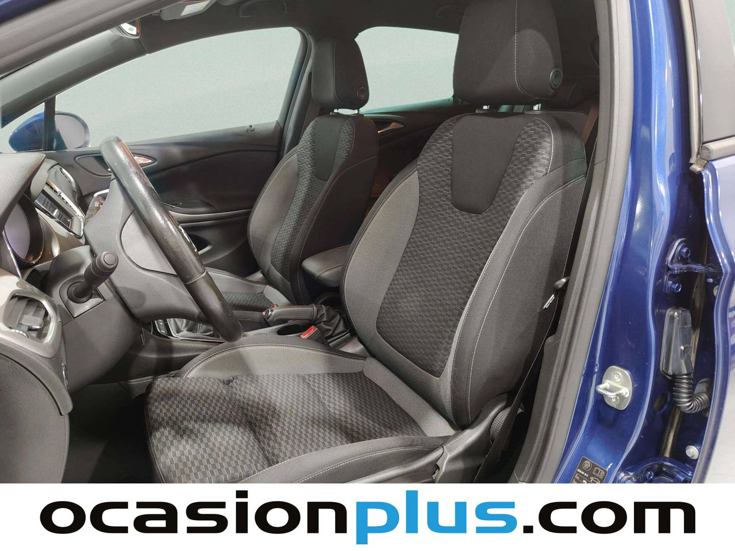 Foto asientos delanteros Opel Astra Opel Astra 1.2 Turbo SHT GS Line (130 CV)