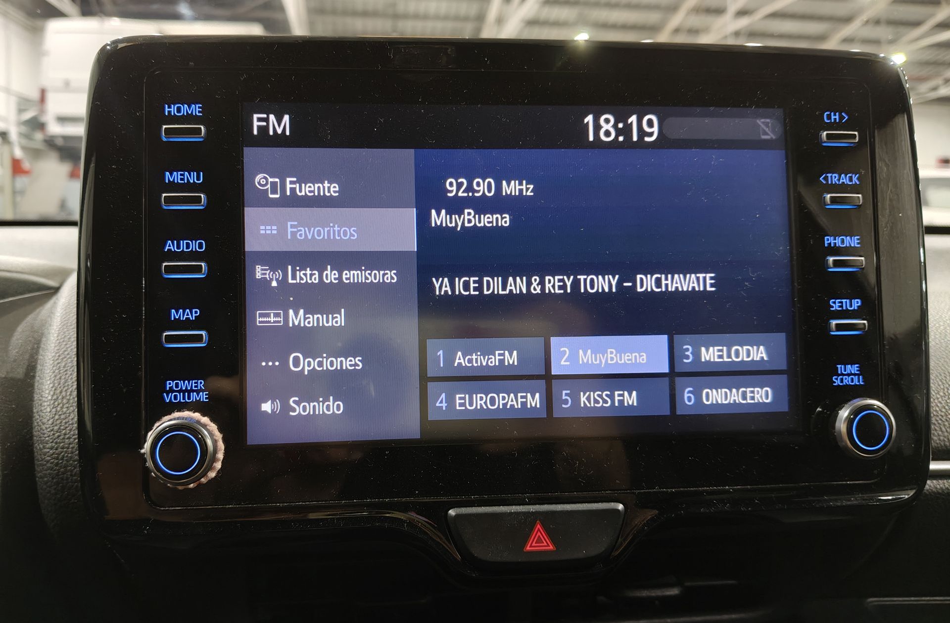 Toyota Yaris 1.5 120H Style Plus - foto 30