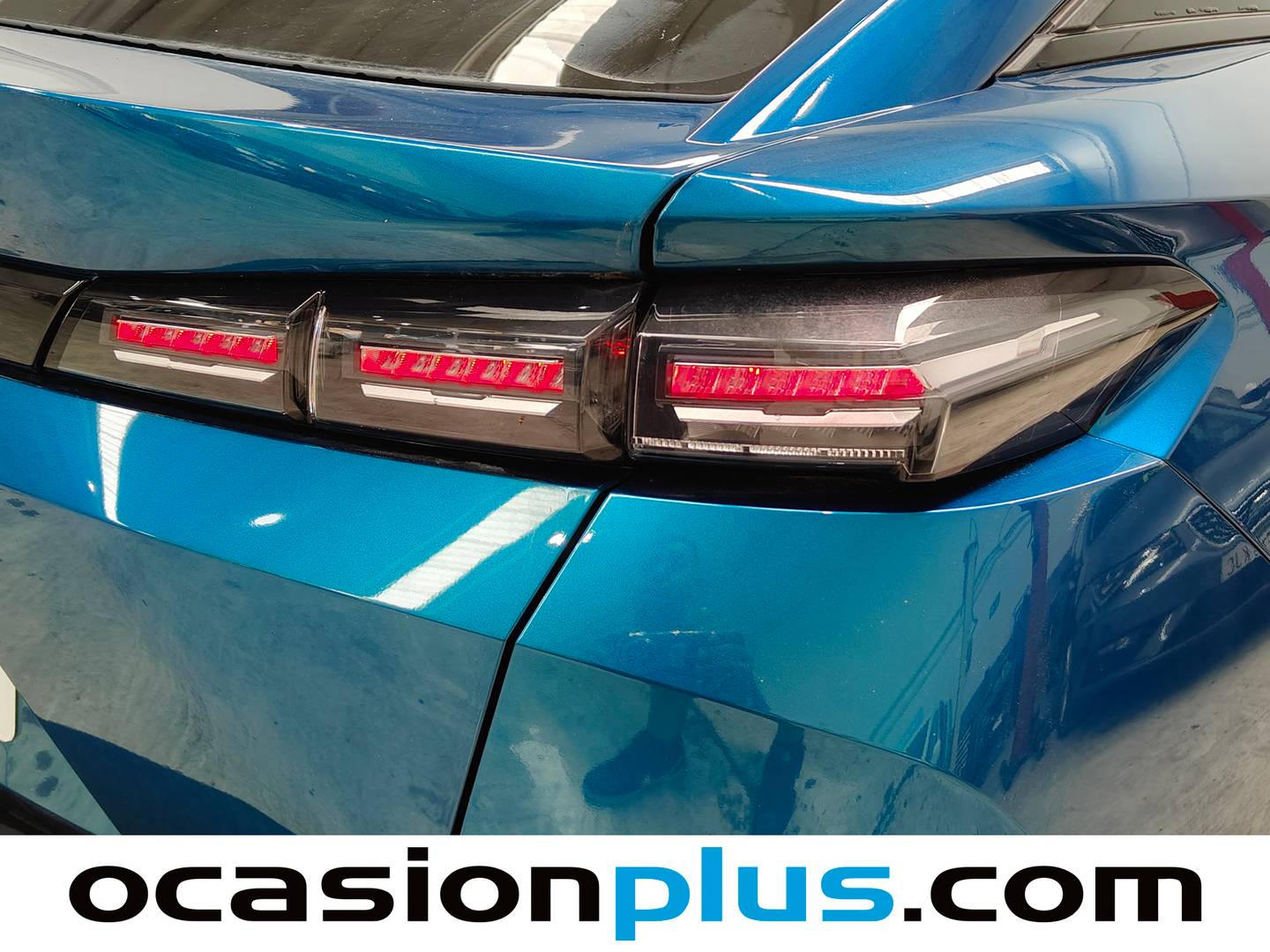 Peugeot 408 Peugeot 408 Allure Hybrid 145 eDCS6 (145 CV) km 0
