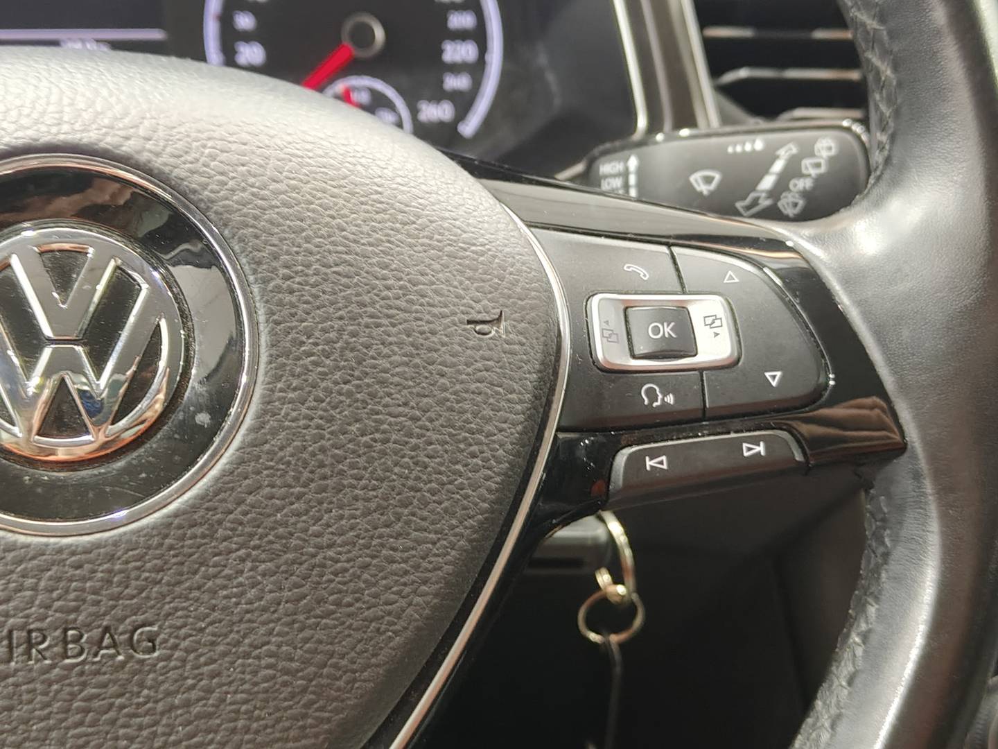 Foto Volkswagen T-Roc Volkswagen T-Roc Advance Style 1.0 TSI  (115 CV)