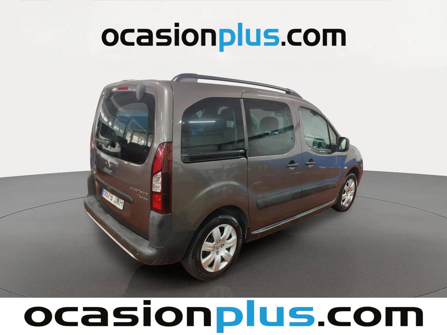 Foto trasera Peugeot Partner Peugeot Partner Tepee Combi 1.2 PureTech Outdoor (110 CV) derecha