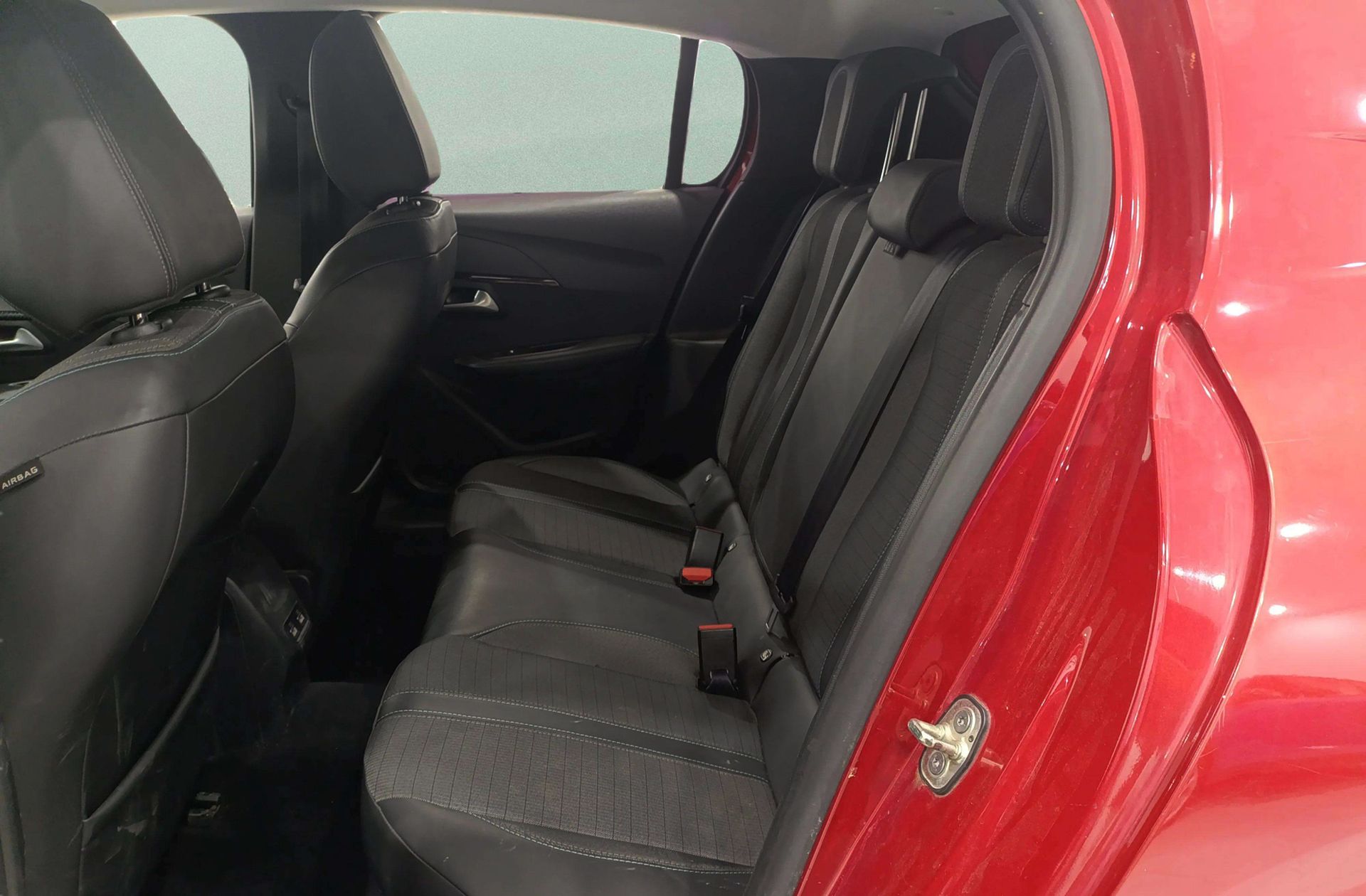 Peugeot 208 PureTech 100 Allure - foto 12