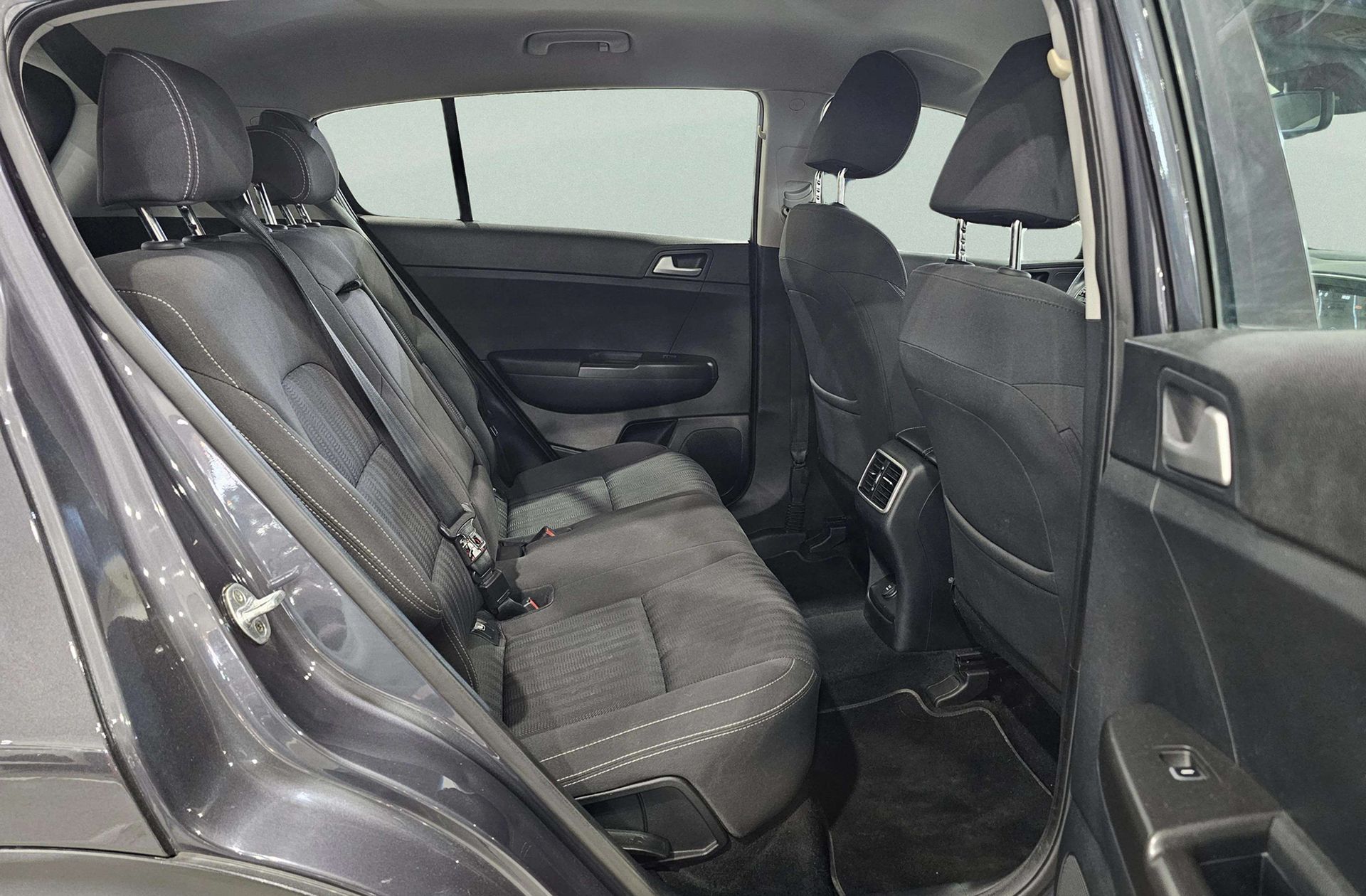 Kia Sportage 1.7 CRDi Business Eco-Dynamic 4x2 - foto 15