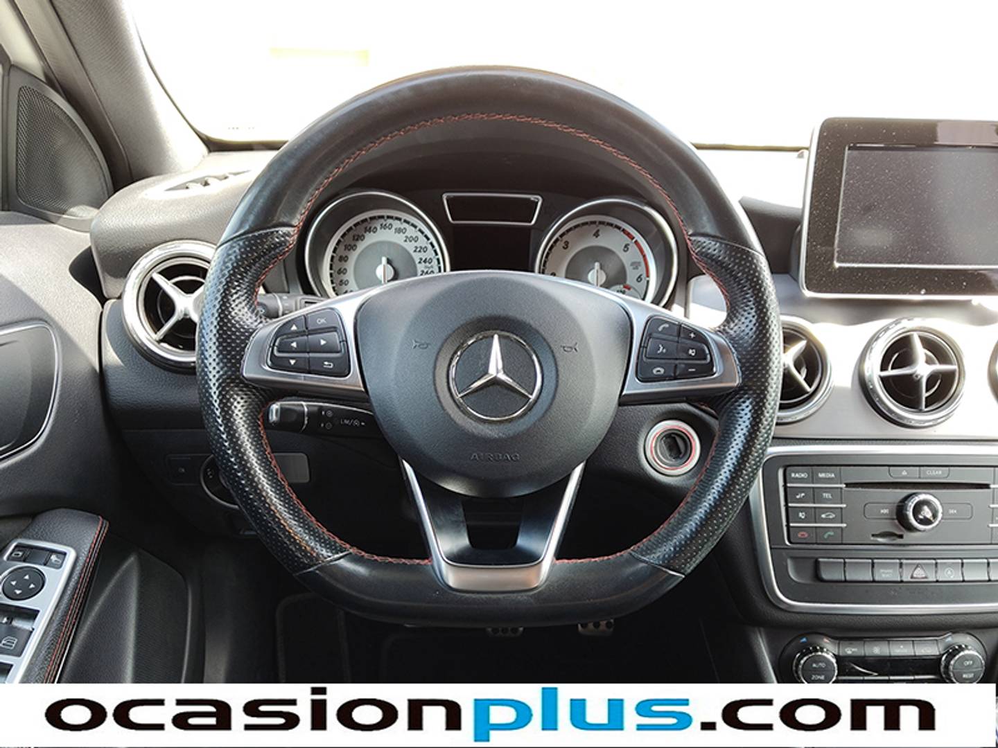 Foto Mercedes GLA Mercedes-Benz GLA 200 d AMG Line (136 CV)