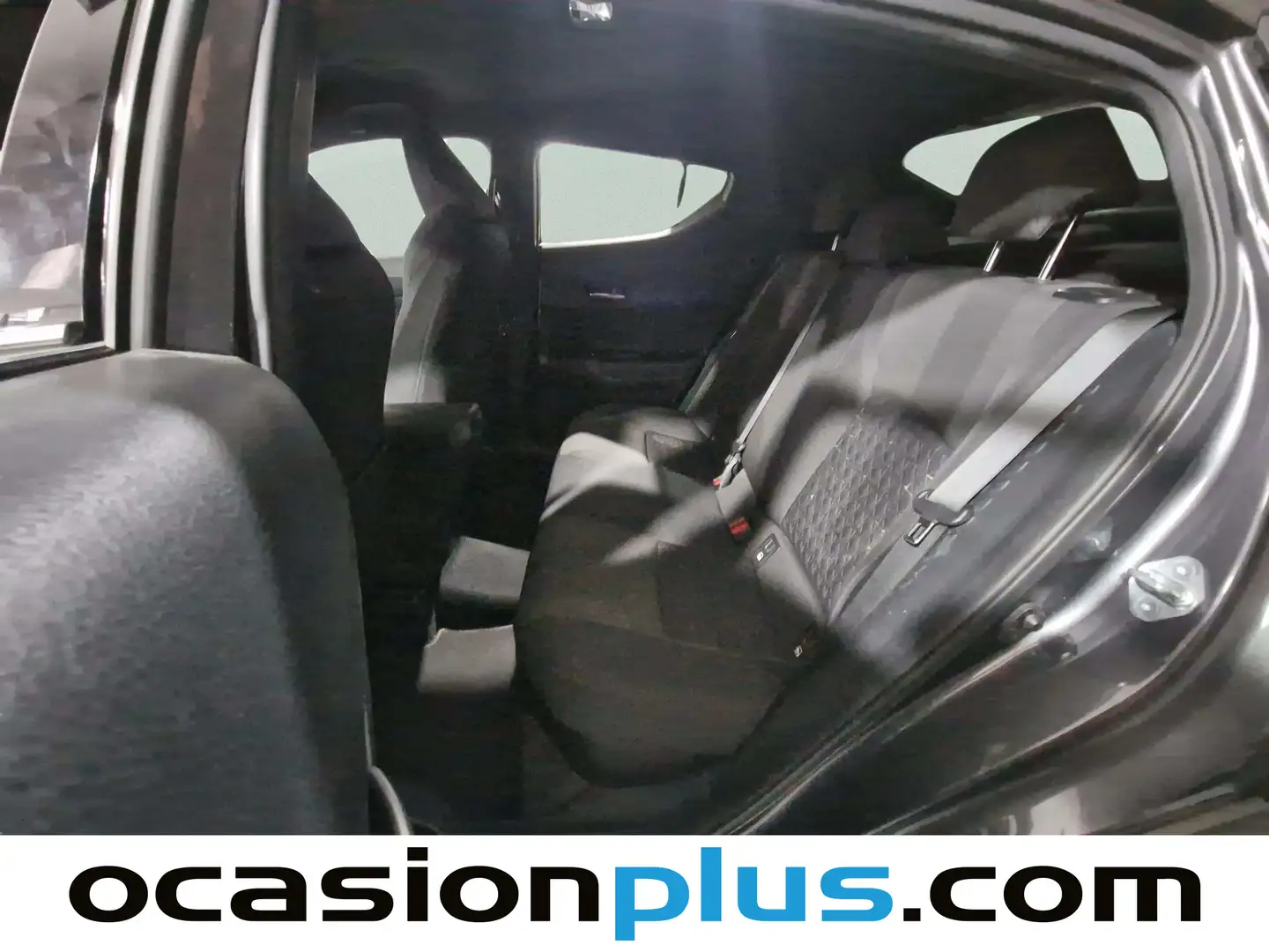 Foto Toyota C-HR Toyota C-HR 1.8 125H Advance (122 CV)