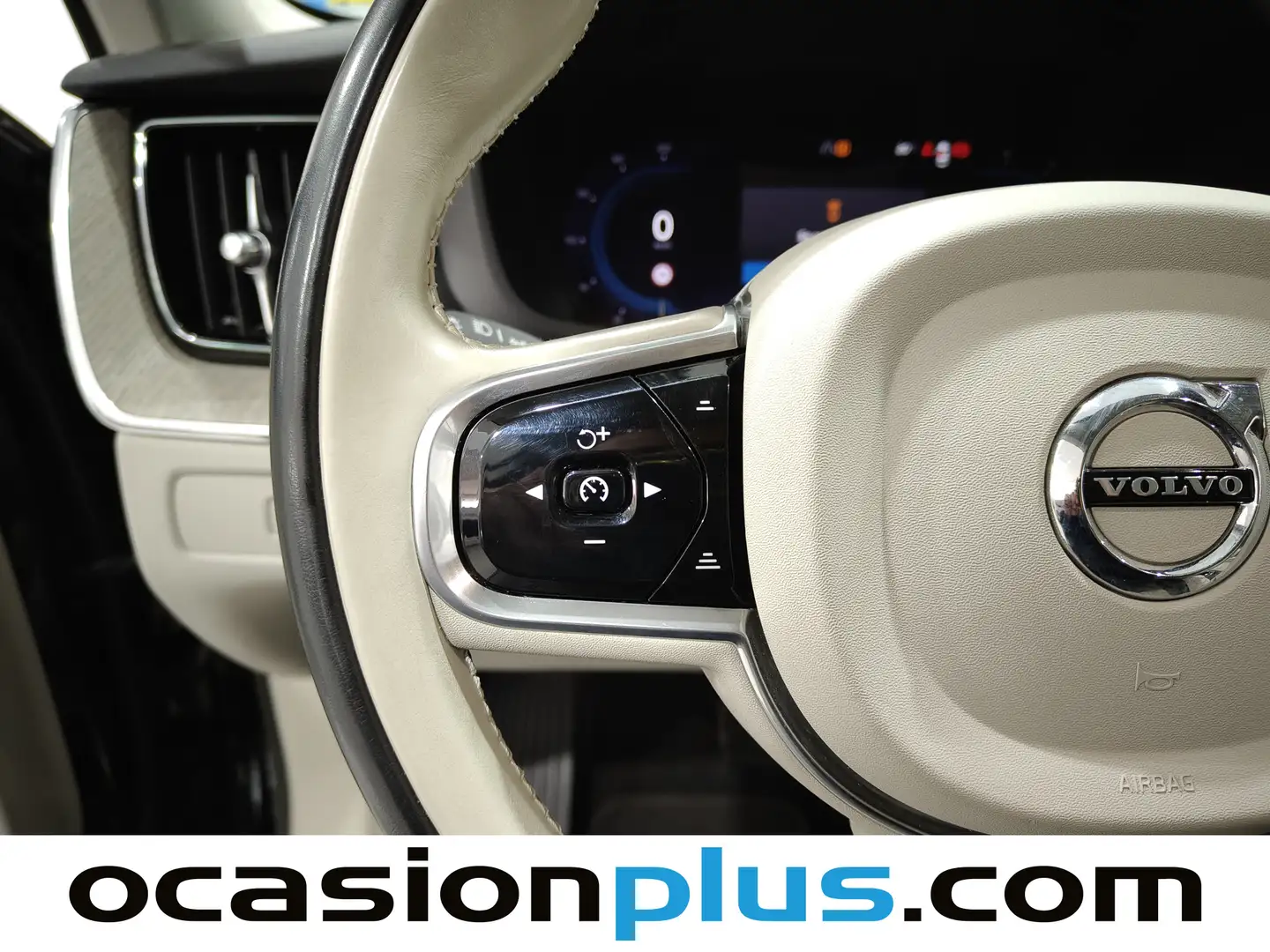 Foto Volvo XC60 Volvo XC60 B4 D Plus Bright AWD Auto (197 CV)