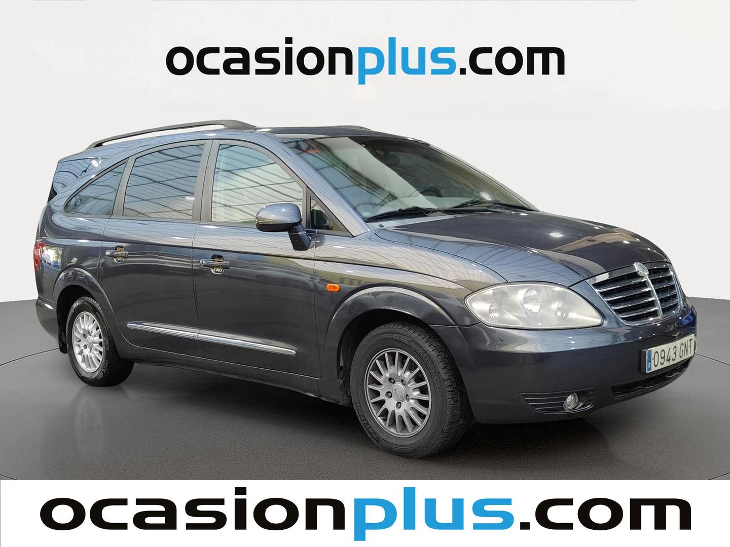 Foto delantera SsangYong Rodius SsangYong Rodius 270 Xdi Limited (165 CV) 7 plazas derecha