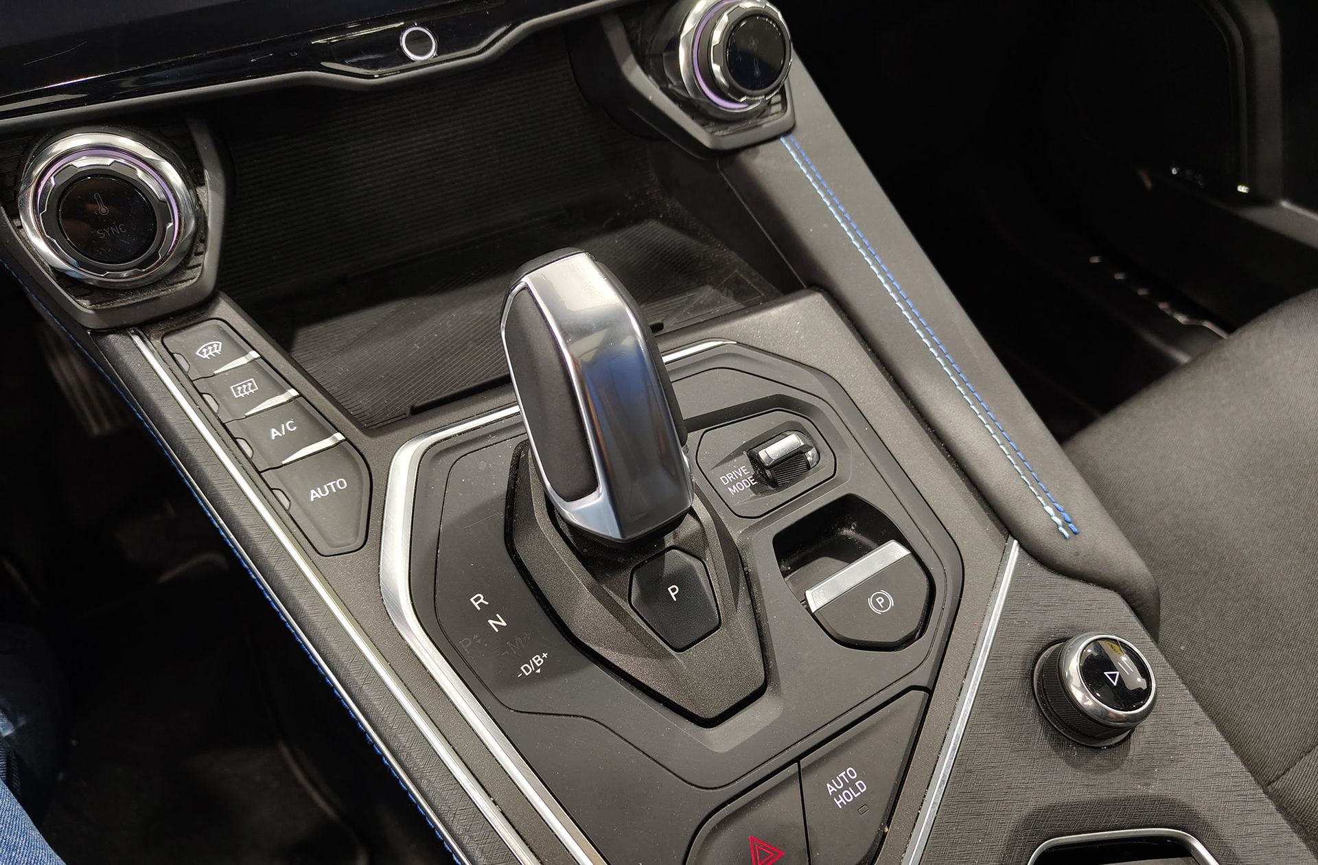 Lynk & Co 01 1.5 PHEV - foto 5