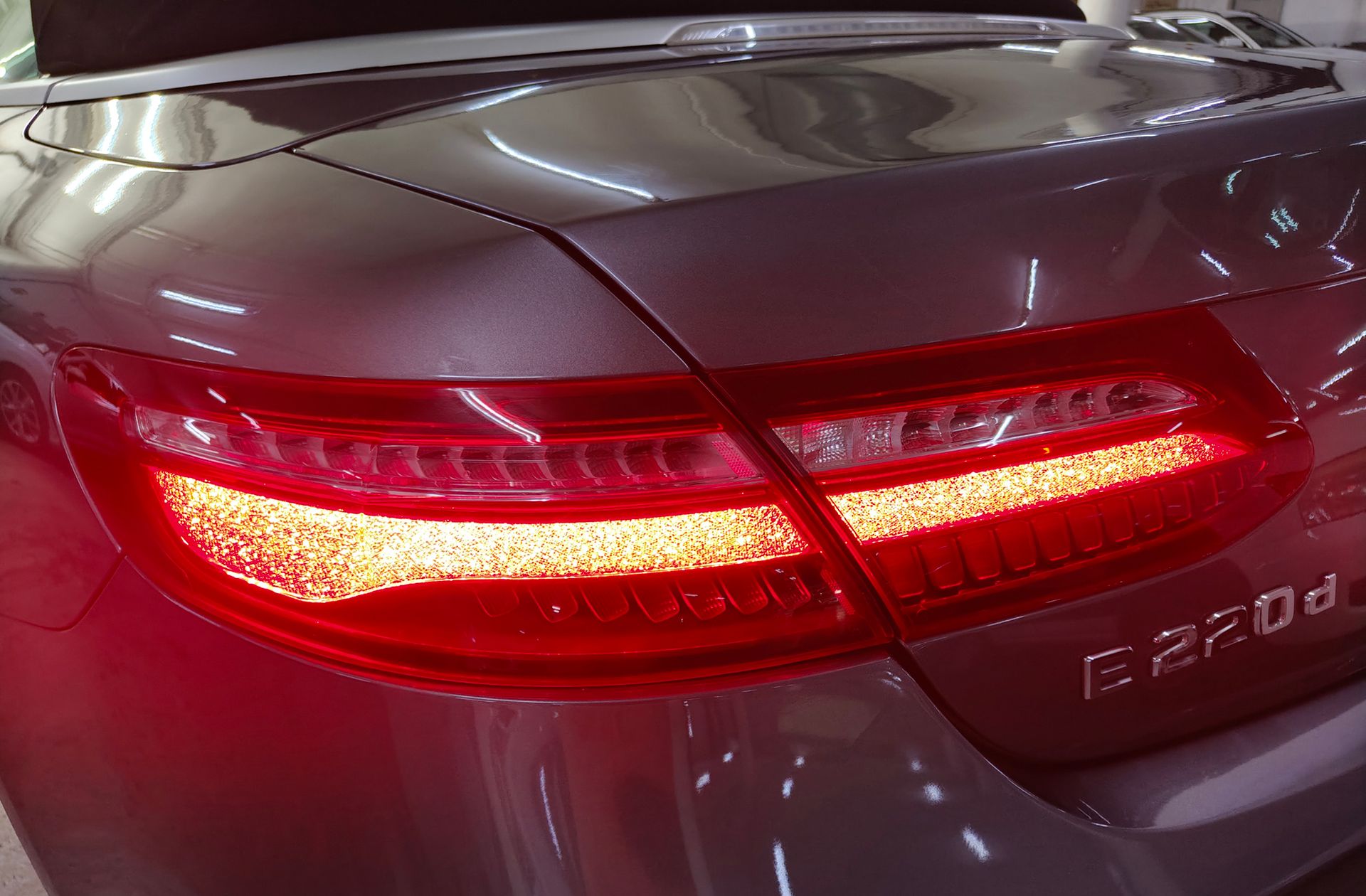 Mercedes-Benz Clase E 220 d Cabrio Pack AMG - foto 23