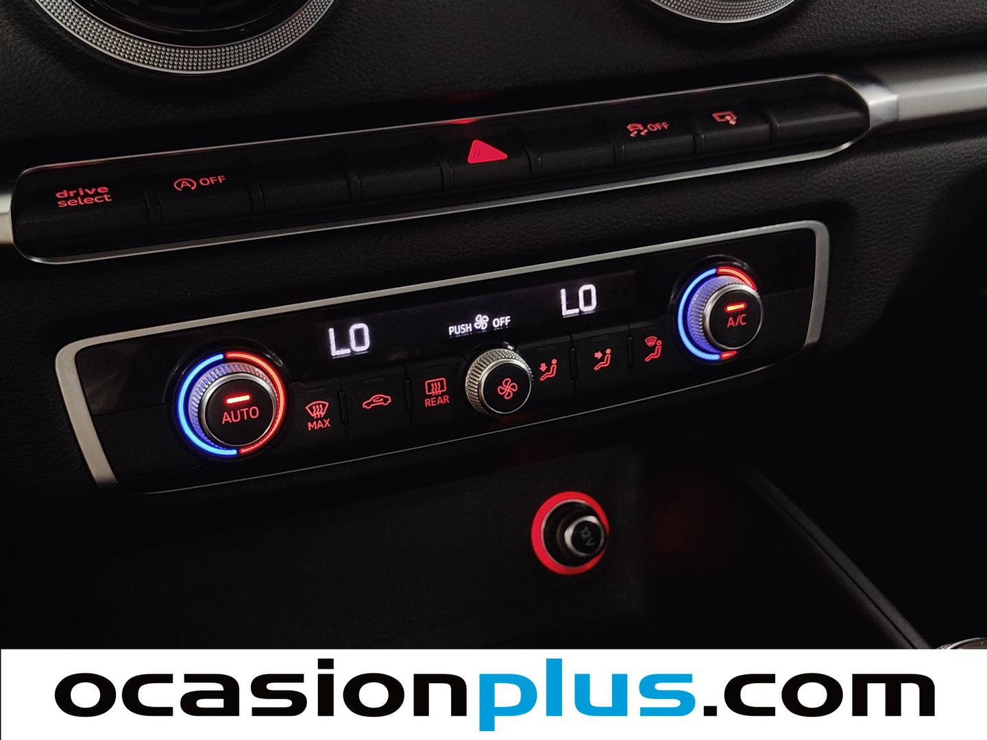 Accesorios del Audi A3 Sedan Audi A3 Sedan S line edition 1.6 TDI clean diesel (110 CV)