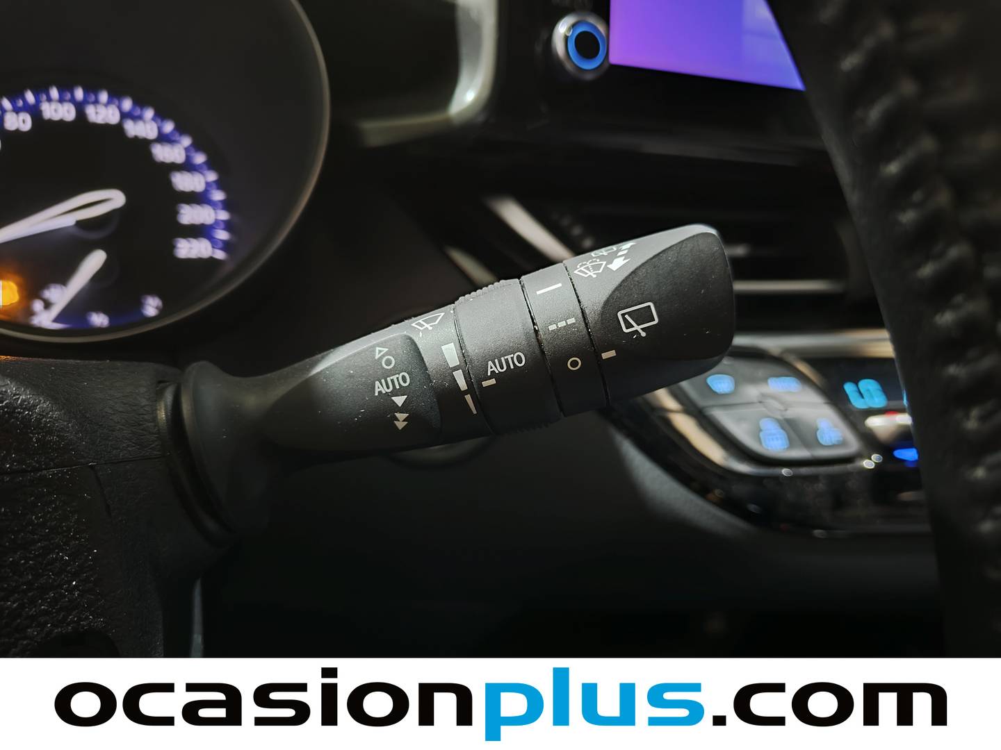 Foto Toyota C-HR Toyota C-HR 1.8 125H Advance (122 CV)