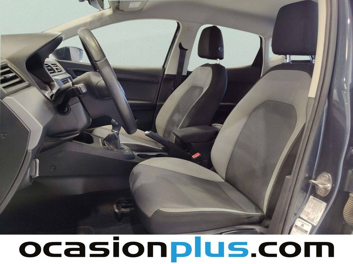 Foto asientos delanteros Seat Ibiza Seat Ibiza 1.6 TDI Style (95 CV)