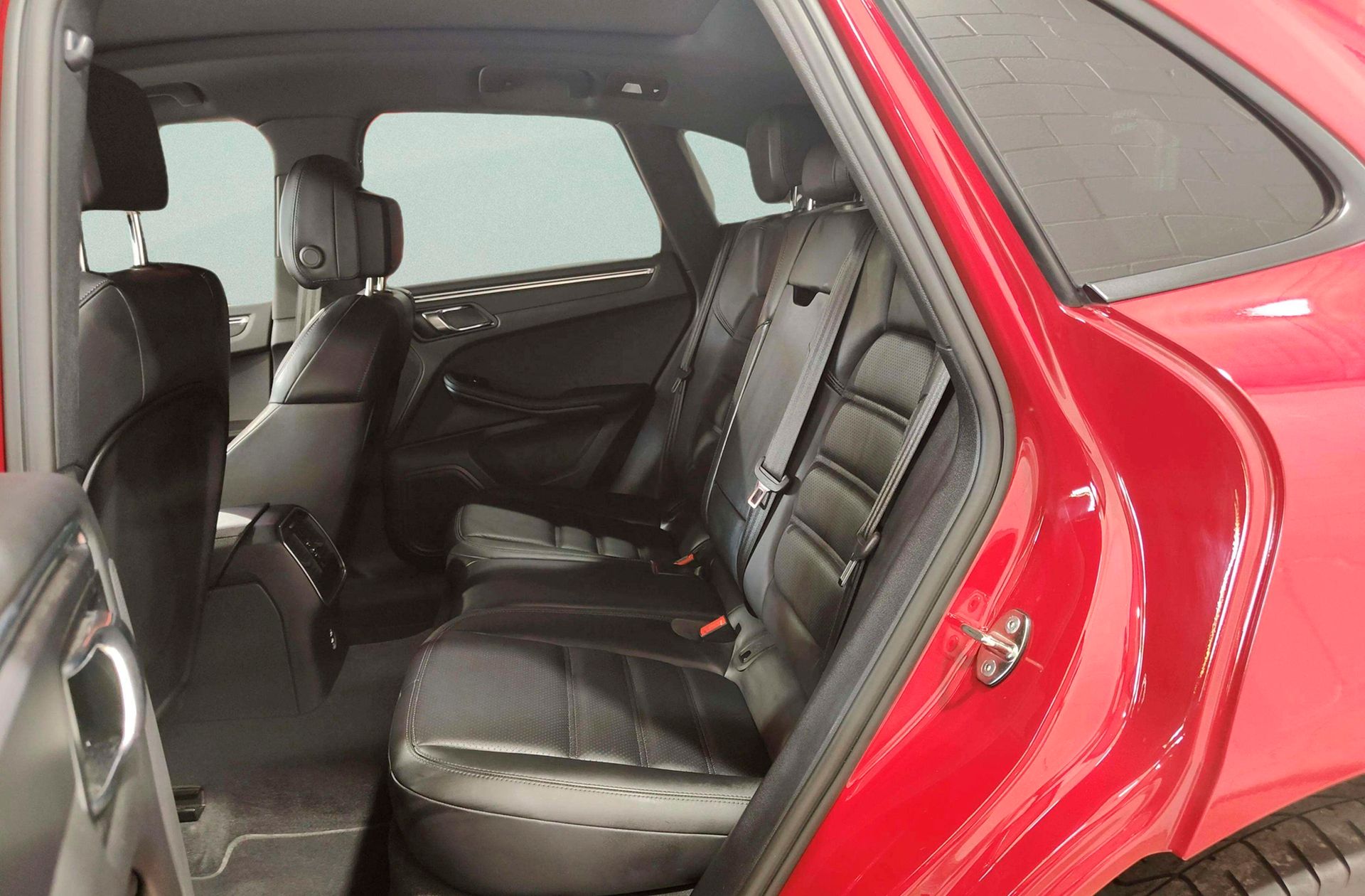 Porsche Macan - foto 14