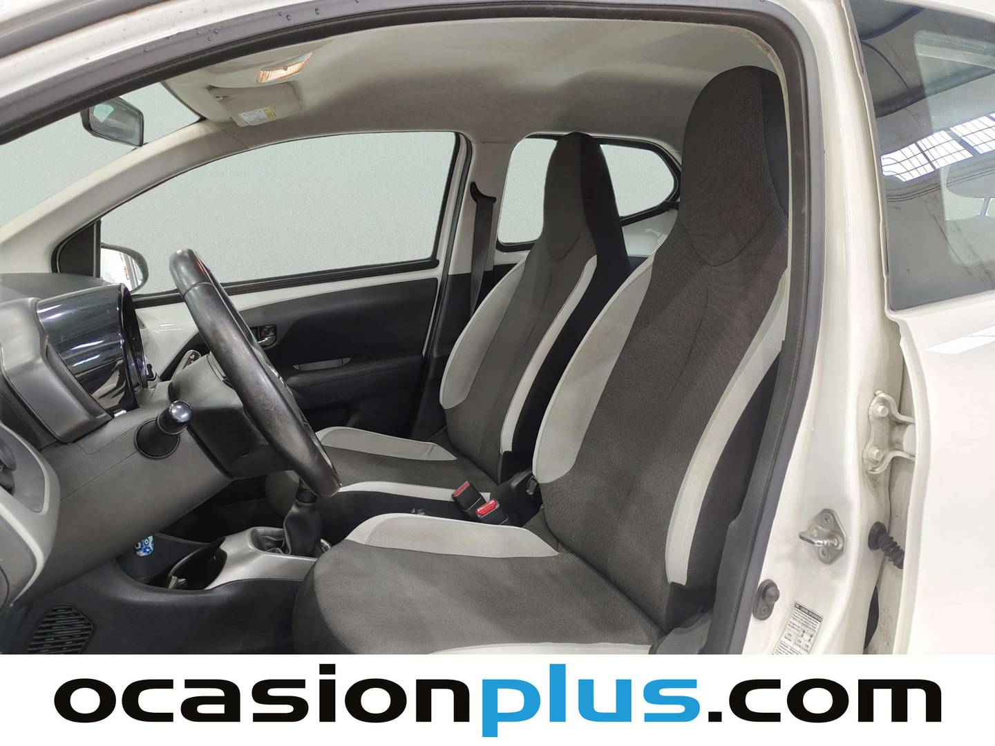 Foto asientos delanteros Toyota Aygo Toyota Aygo 1.0 70 x-play (69 CV)