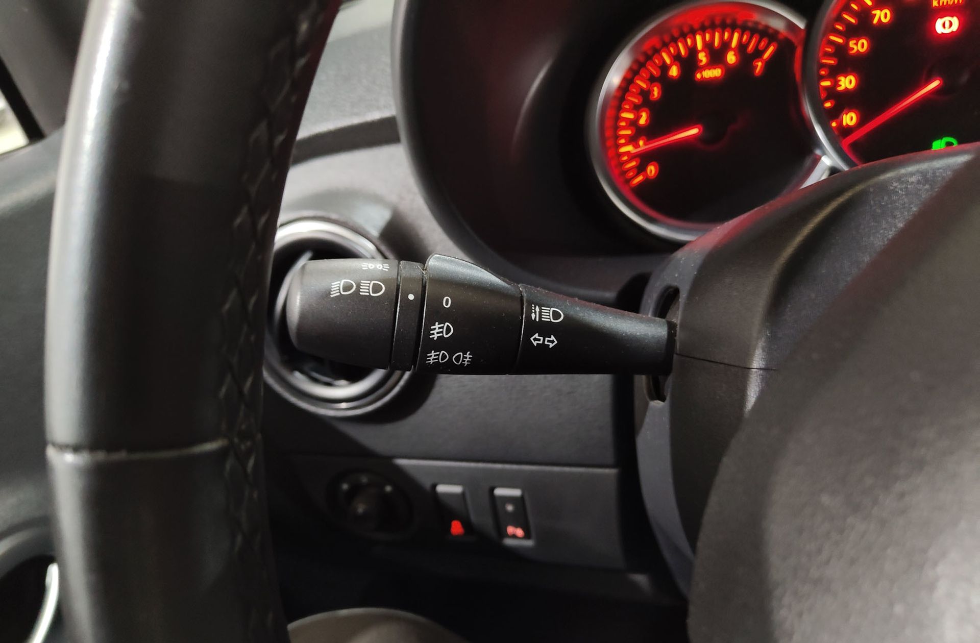 Dacia Lodgy Serie Limitada Aniversario TCe GPF 7 plazas - foto 21