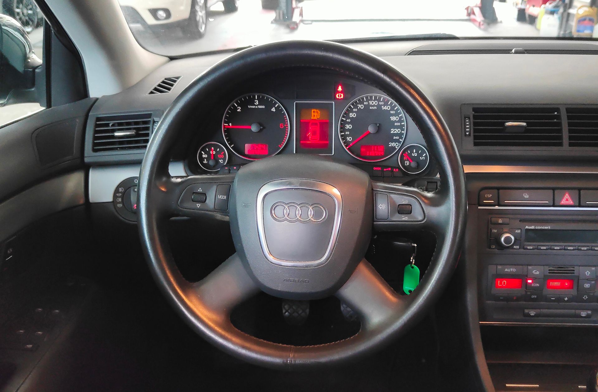 Audi A4 1.9 TDI - foto 19