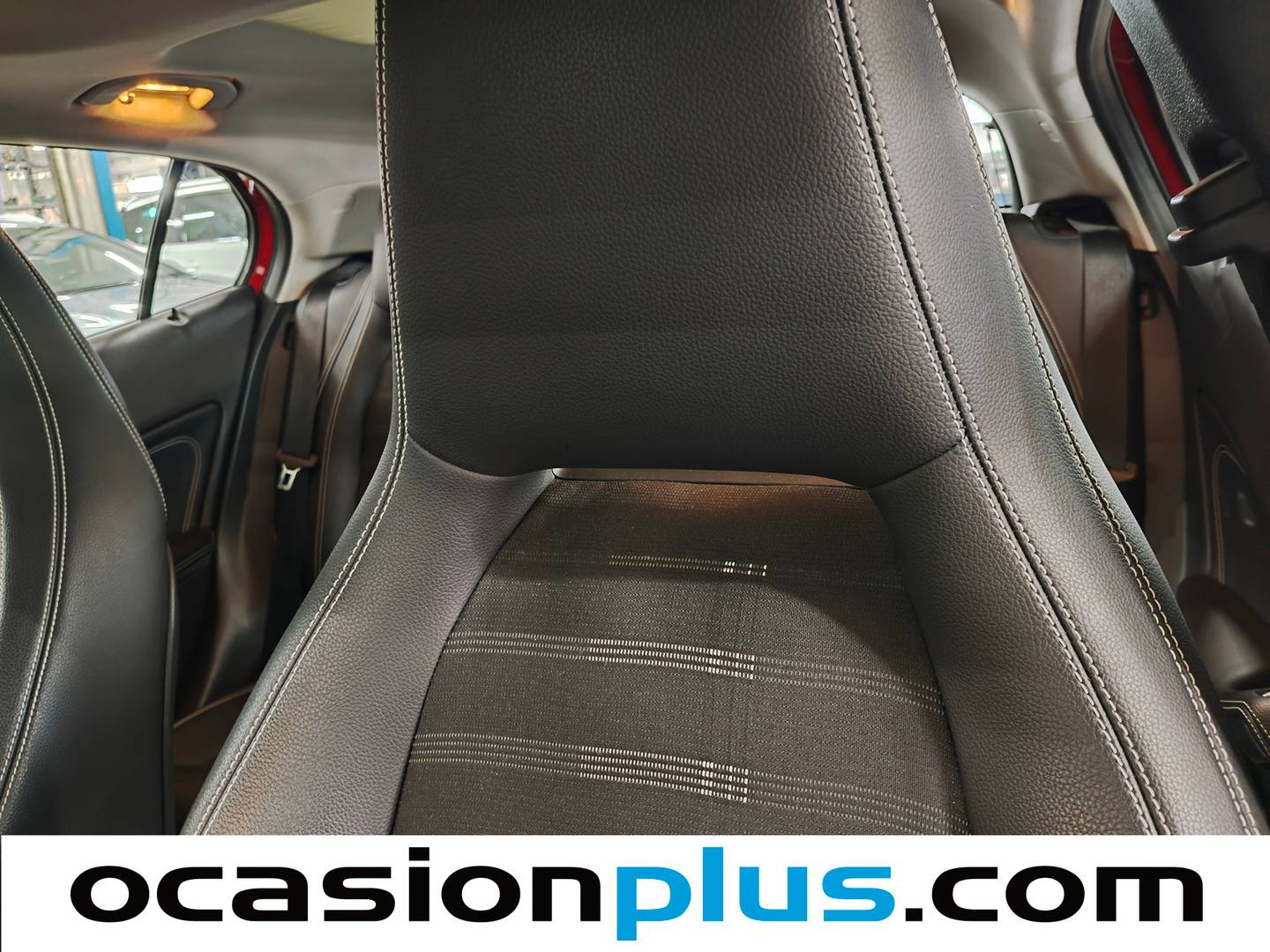 Equipamiento del Mercedes GLA Mercedes GLA 180 (122 CV)