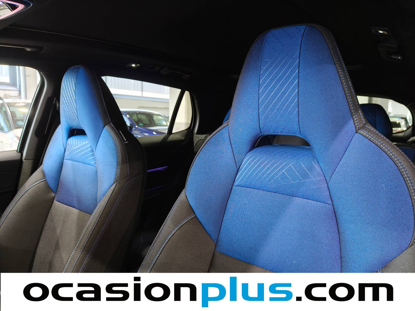 Equipamiento del Lynk & Co 01 Lynk & Co 01 1.5 PHEV 6.6kW (261 CV)