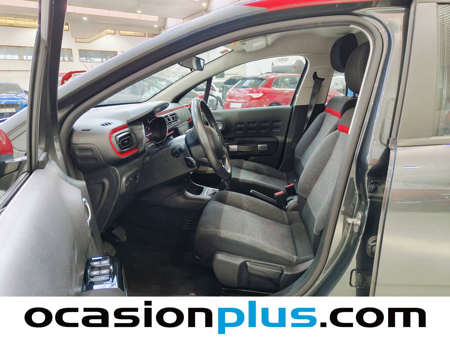Foto asientos delanteros Citroën C3 Citroën C3 PureTech 82 Feel (82 CV)