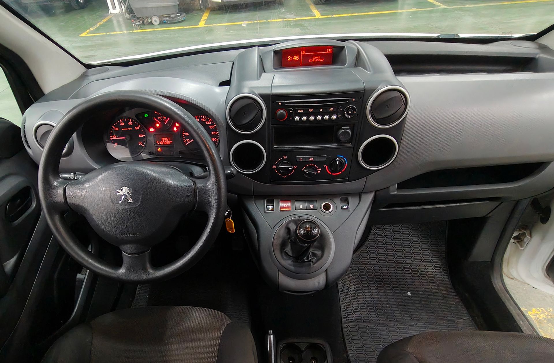 Peugeot Partner Furgon 1.6 BlueHDi Confort L1 - foto 6