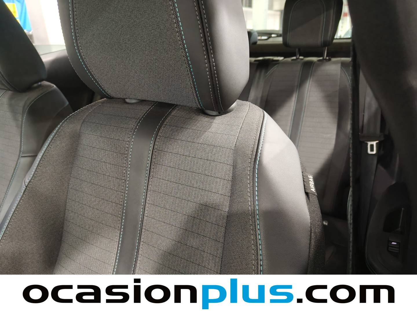 Extras y acabados del Peugeot 2008 Peugeot 2008 PureTech 100 S&S Allure (100 CV)