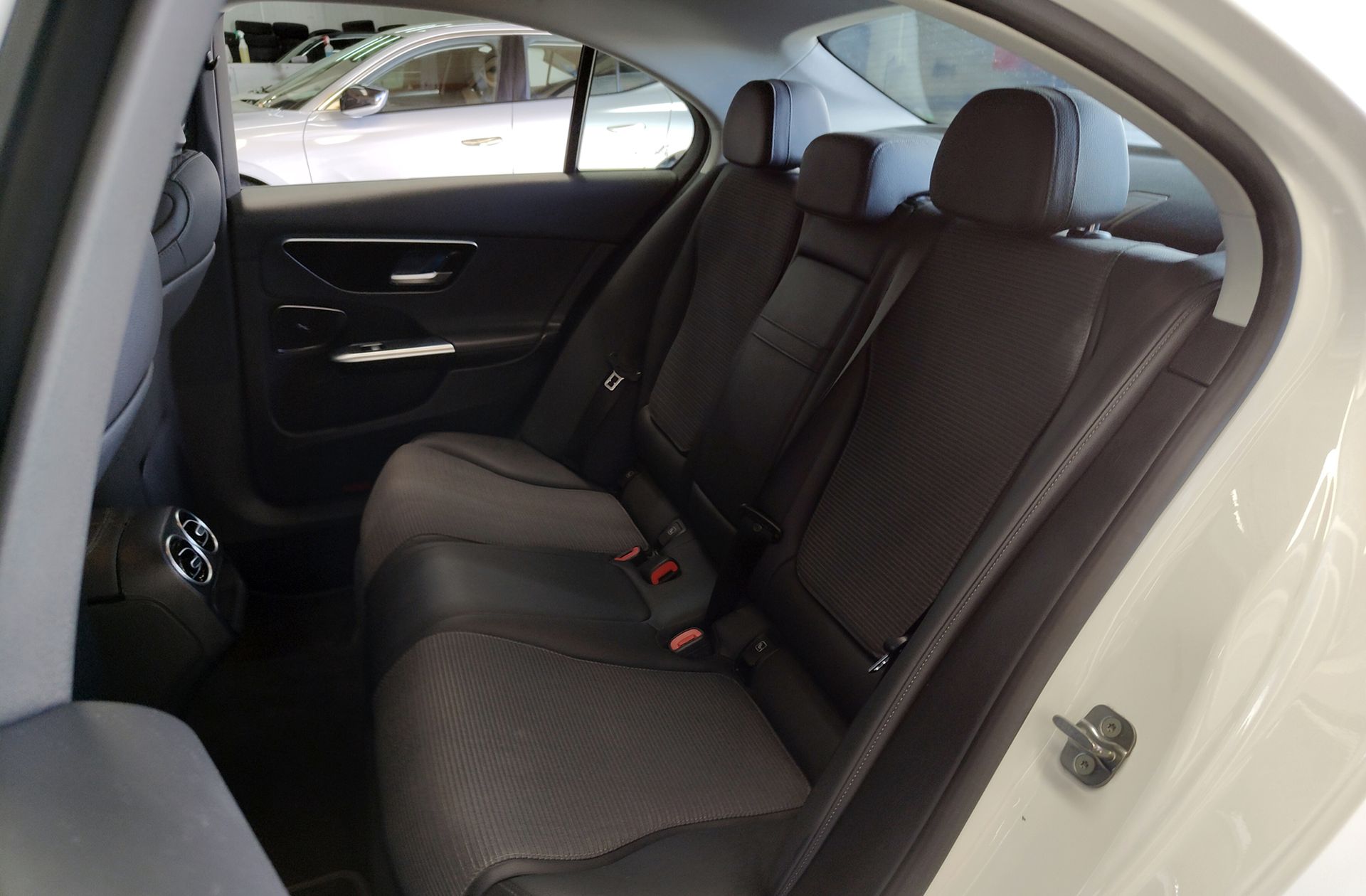 Mercedes-Benz Clase C 300 e - foto 13