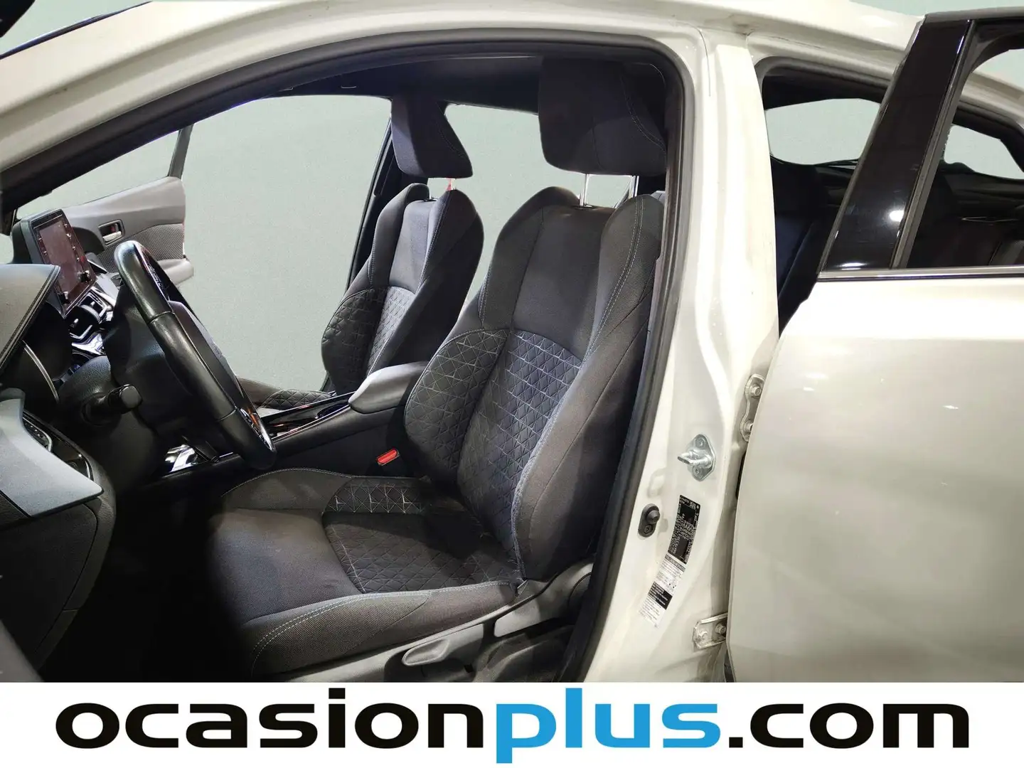 Foto Toyota C-HR Toyota C-HR 1.8 125H Advance  (122 CV)