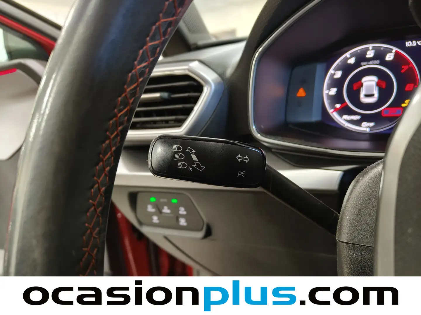 Foto Seat León SEAT León 1.5 eTSI S&S FR Go L DSG (150 CV)