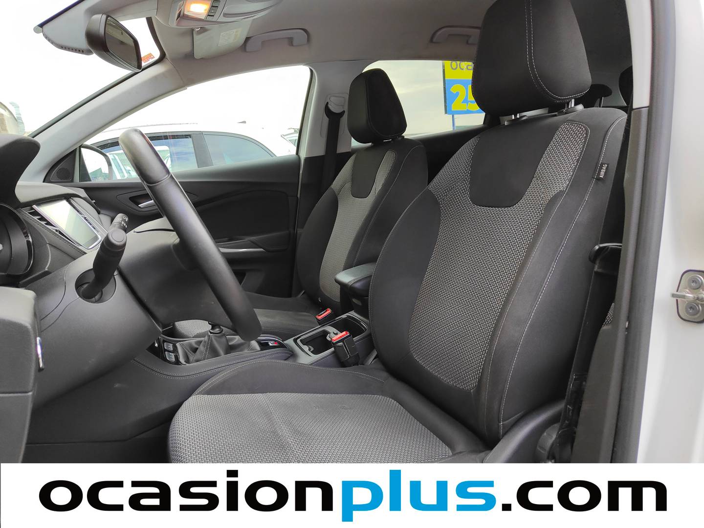 Foto asientos delanteros Opel Grandland X Opel Grandland X 1.2 Turbo 120 Aniversario (130 CV)