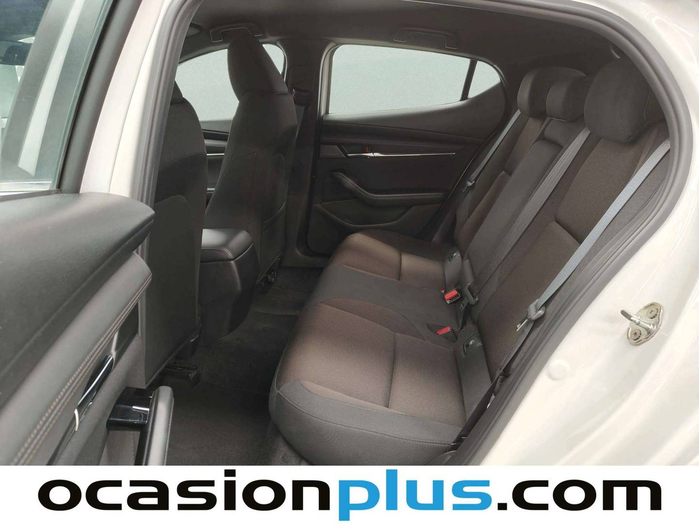 Foto asientos traseros Mazda Mazda3 Mazda Mazda 3 2.0 e-SKYACTIV-G Origin (122 CV)