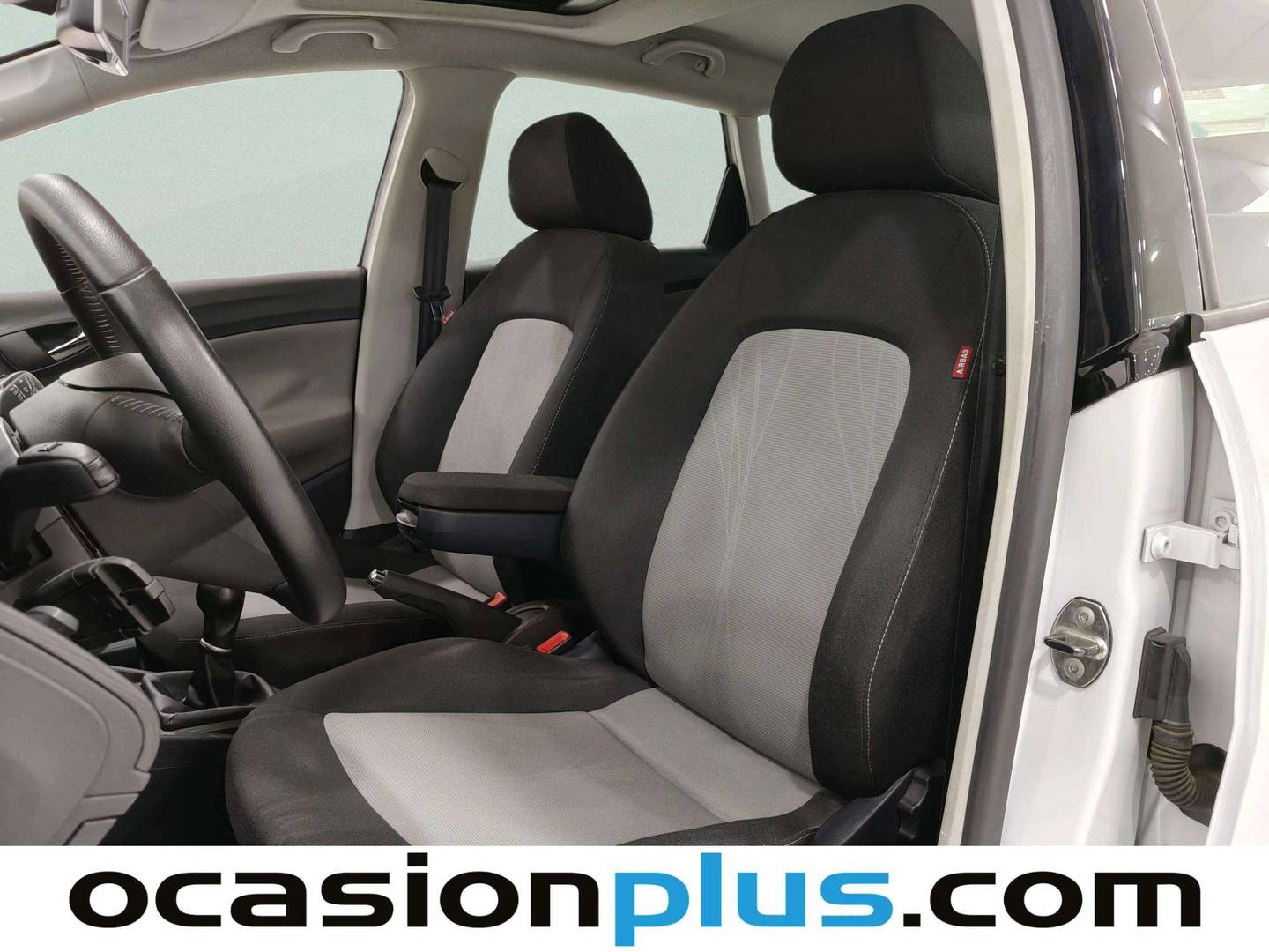 Foto asientos delanteros Seat Ibiza Seat Ibiza ST 1.6 TDI Style (105 CV)