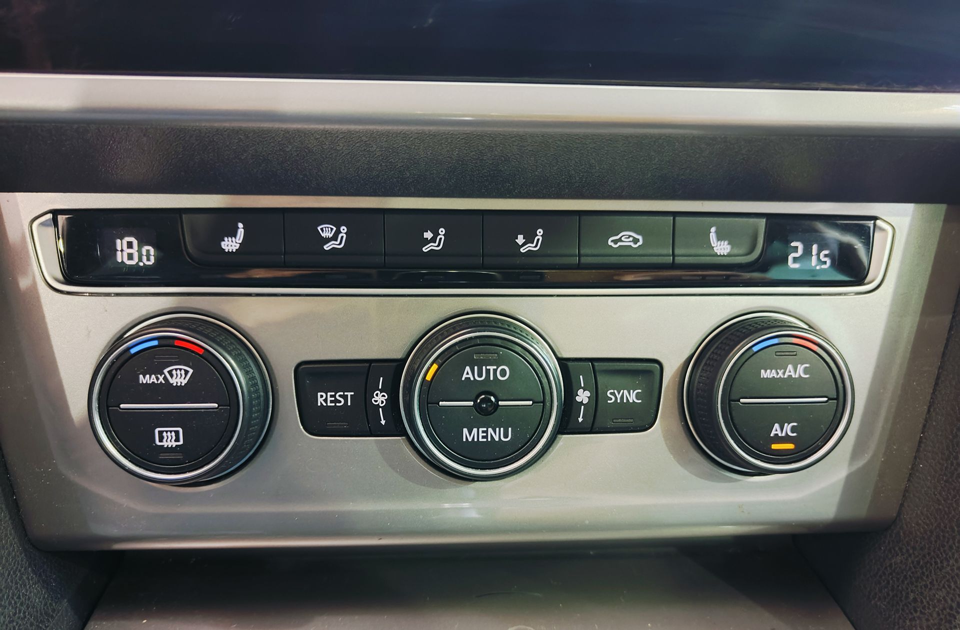 Volkswagen Passat Alltrack 2.0 TDI BMT 4Motion DSG - foto 39