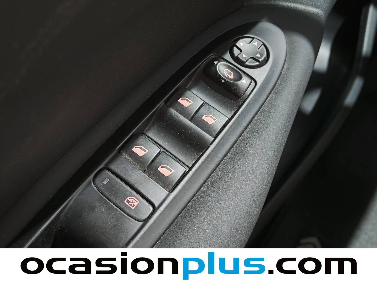 Citroën C4 Citroën C4 1.6 e-HDI Collection (114 CV) 2013