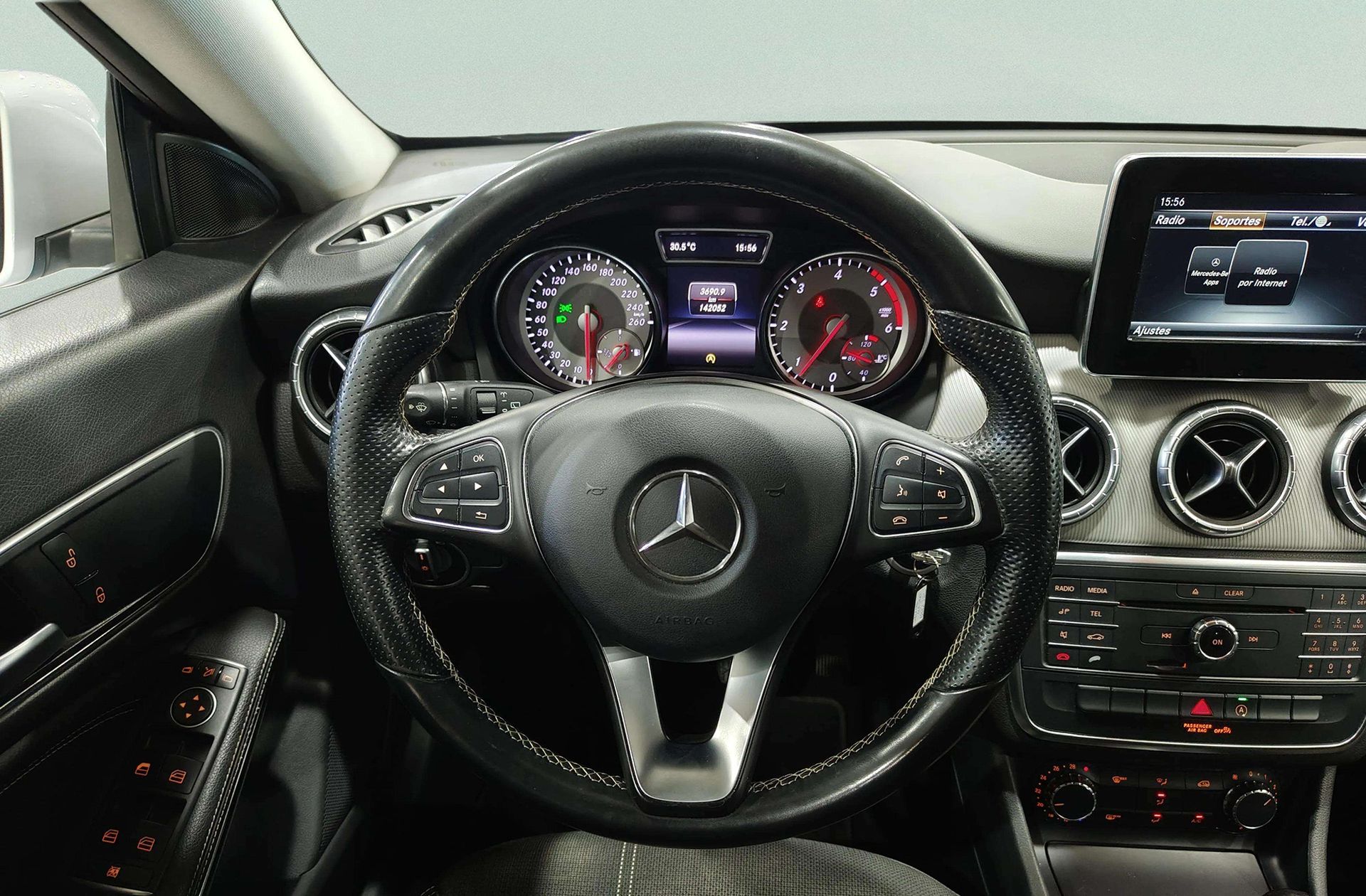 Mercedes-Benz CLA Shooting Brake CLA 200 d AMG Line - foto 19