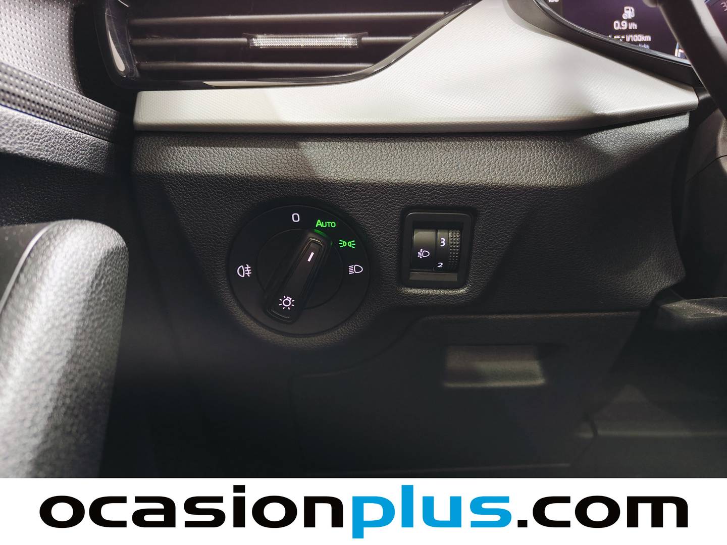 Skoda Kamiq Skoda Kamiq 1.0 TSI Emotion (110 CV) 110cv