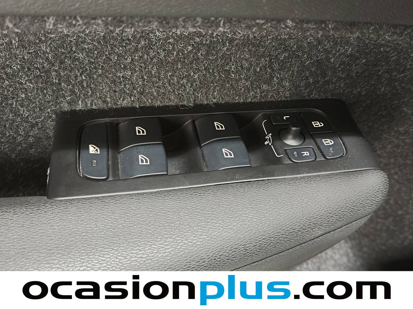 Volvo XC40 Volvo XC40 B4 G Momentum Pro AWD Auto (197 CV) seminuevo