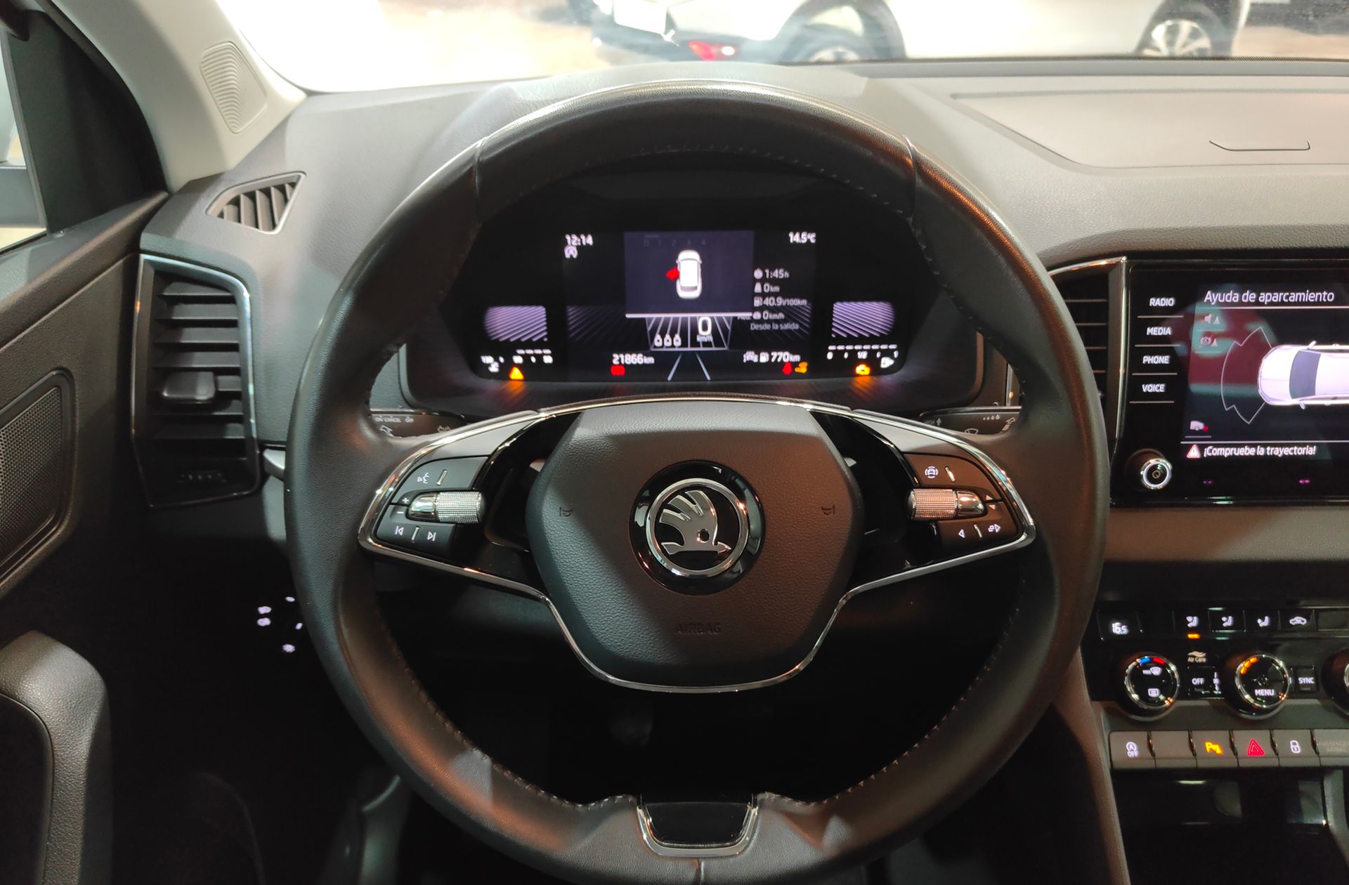 Škoda Karoq 2.0 TDI Selection - foto 20