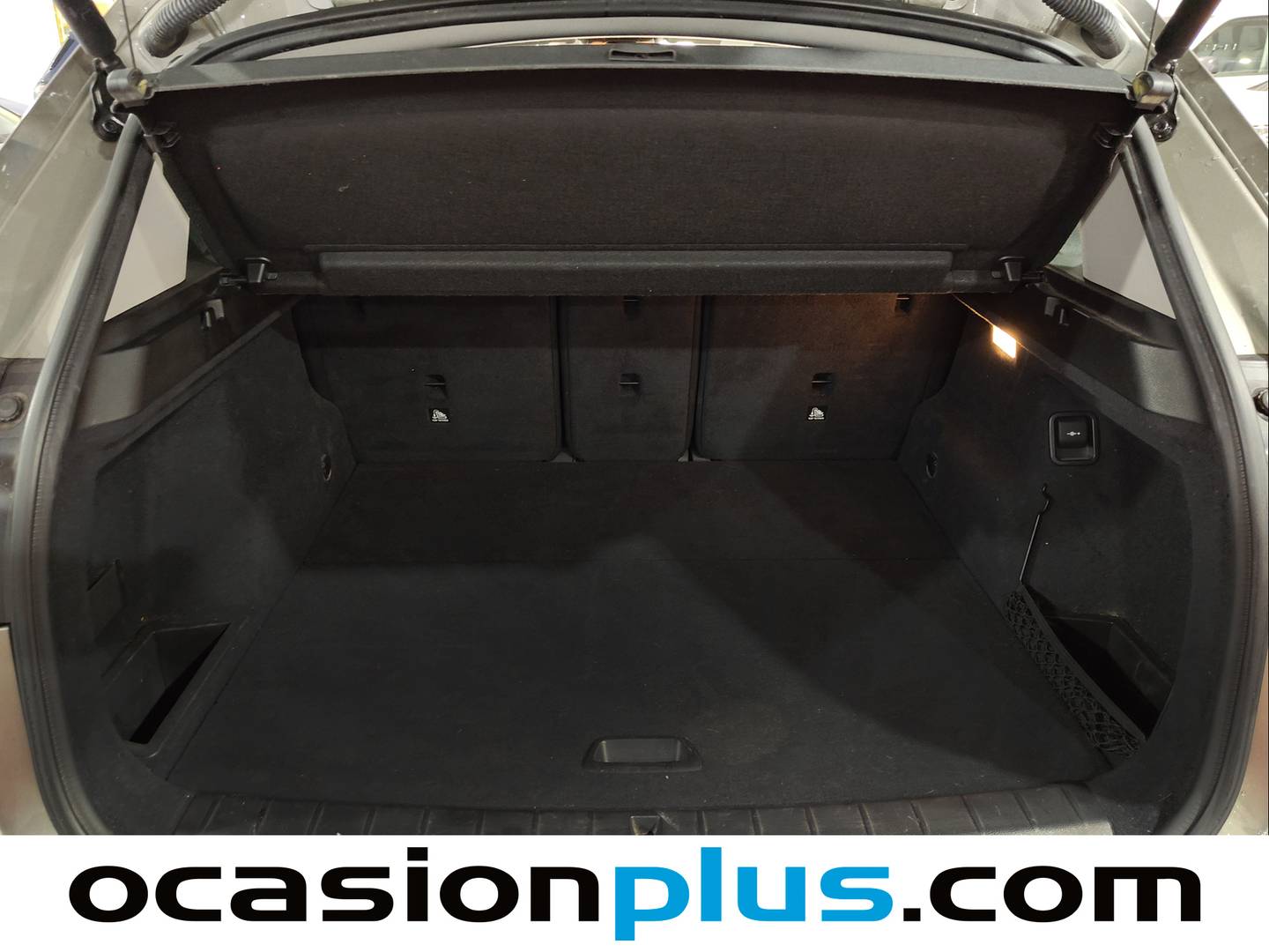 Fotos maletero BMW X1 BMW X1 sDrive18d (150 CV)