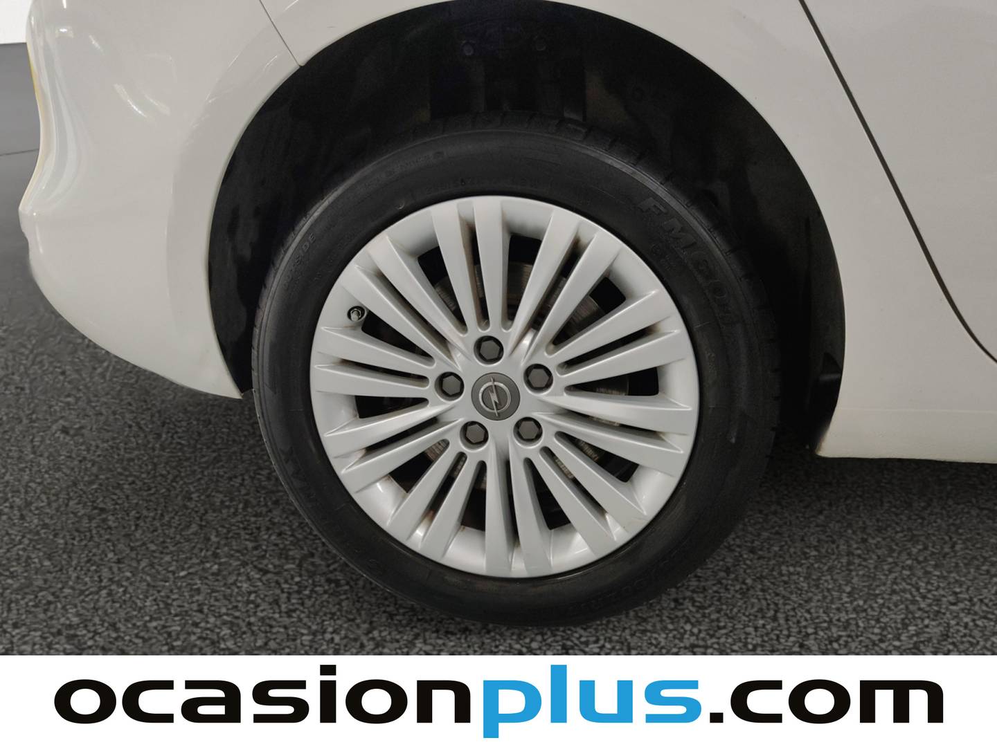 Foto Opel Zafira Tourer Opel Zafira Tourer 1.4 Turbo GLP Selective  (140 CV)