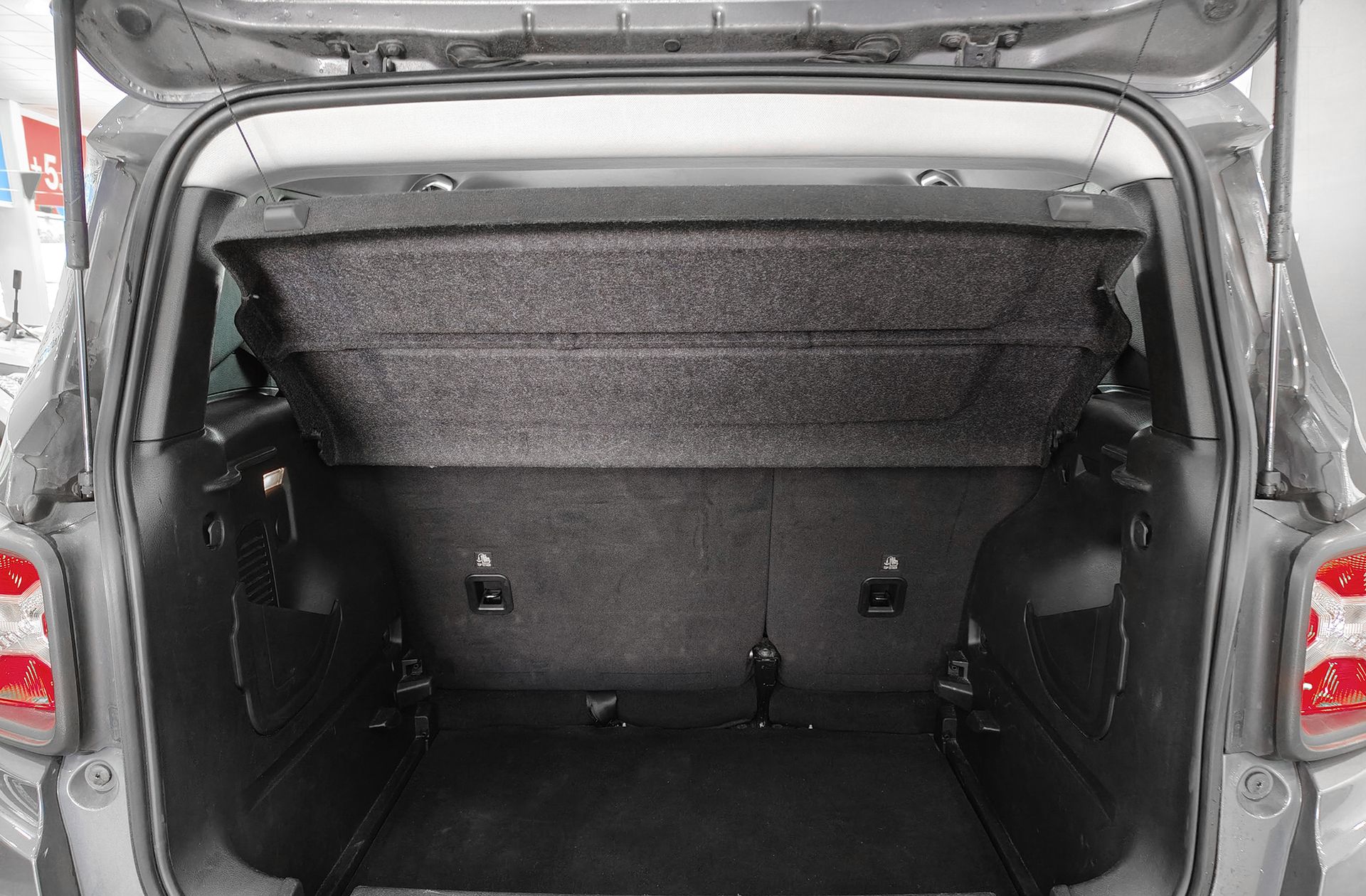 Jeep Renegade eHybrid 1.5 Limited ATX - foto 14
