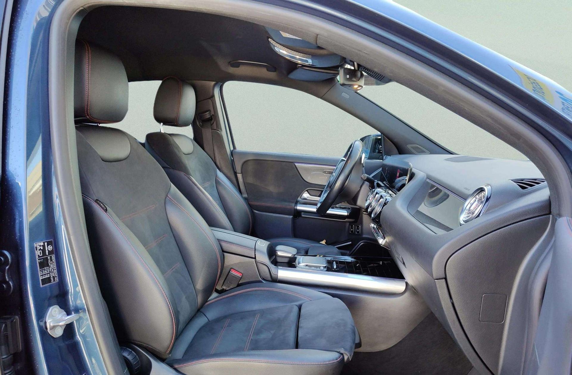 Mercedes-Benz GLA 250 e Pack AMG - foto 28