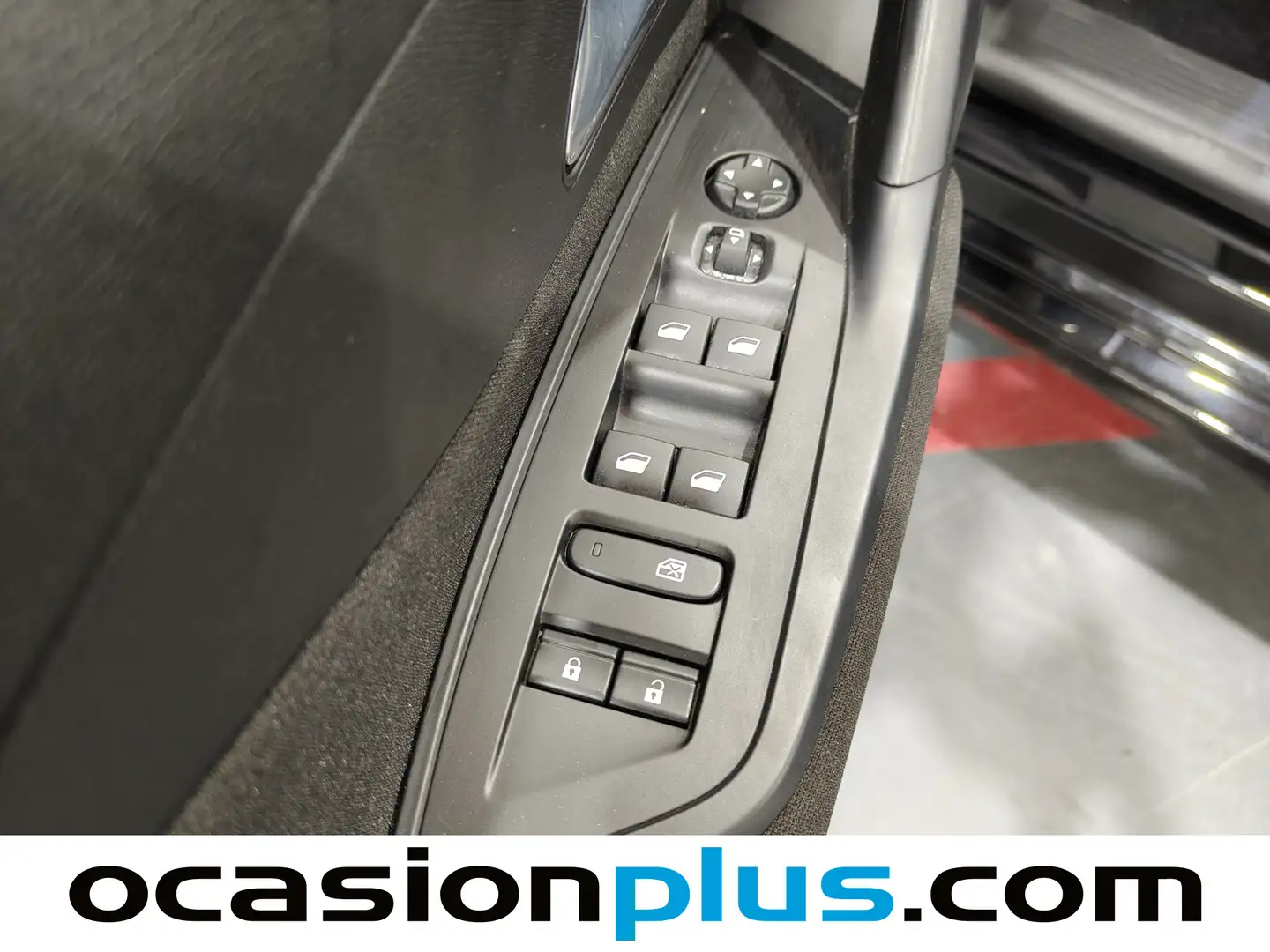 Foto Peugeot 308 Peugeot 308 PureTech 130 S&S Active Pack EAT8 (130 CV)