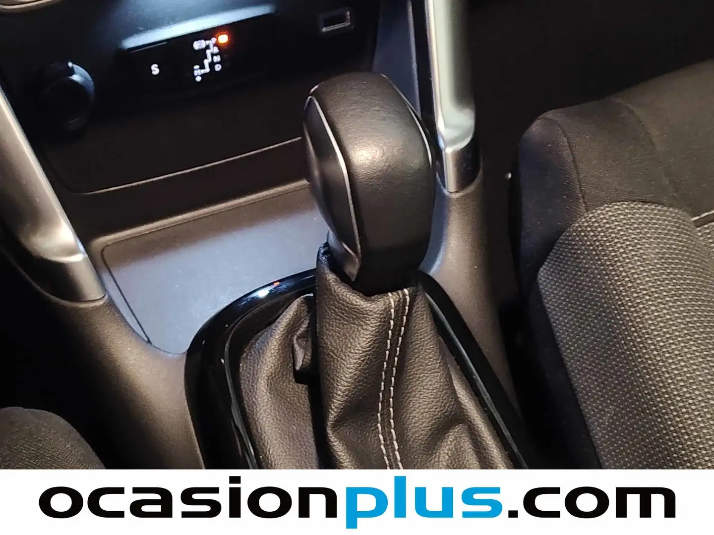 Foto Citroën C3 Aircross Citroen C3 Aircross PureTech 130 Shine Pack EAT6 (131 CV)